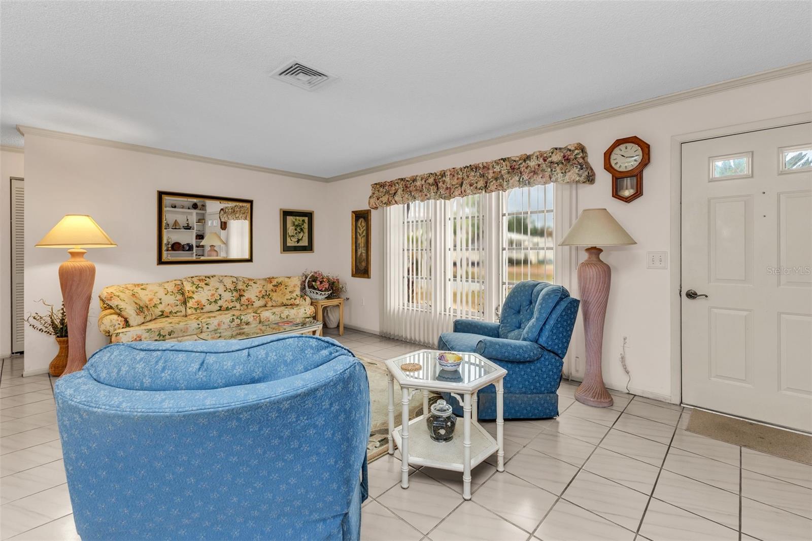Image 6 of 34 For 546 Circlewood Drive P3-4