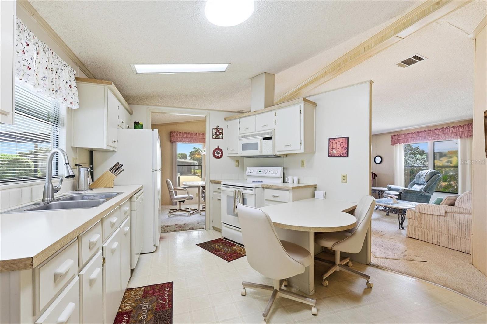 Image 16 of 41 For 803 Tangerine Woods Boulevard