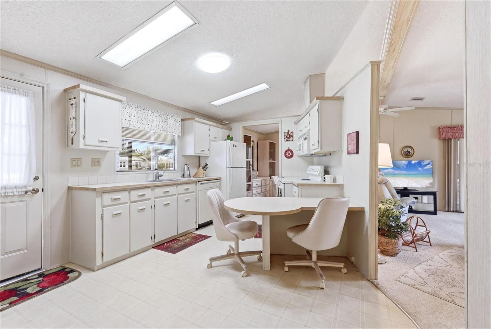 Image 17 of 41 For 803 Tangerine Woods Boulevard