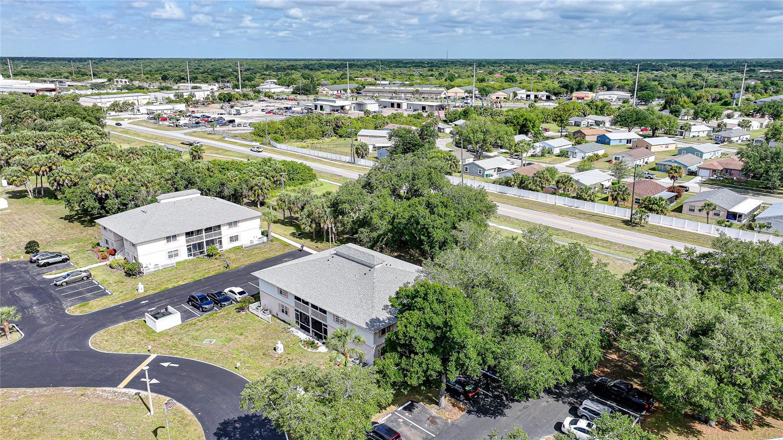 Image 31 of 34 For 1051 Forrest Nelson Boulevard 201