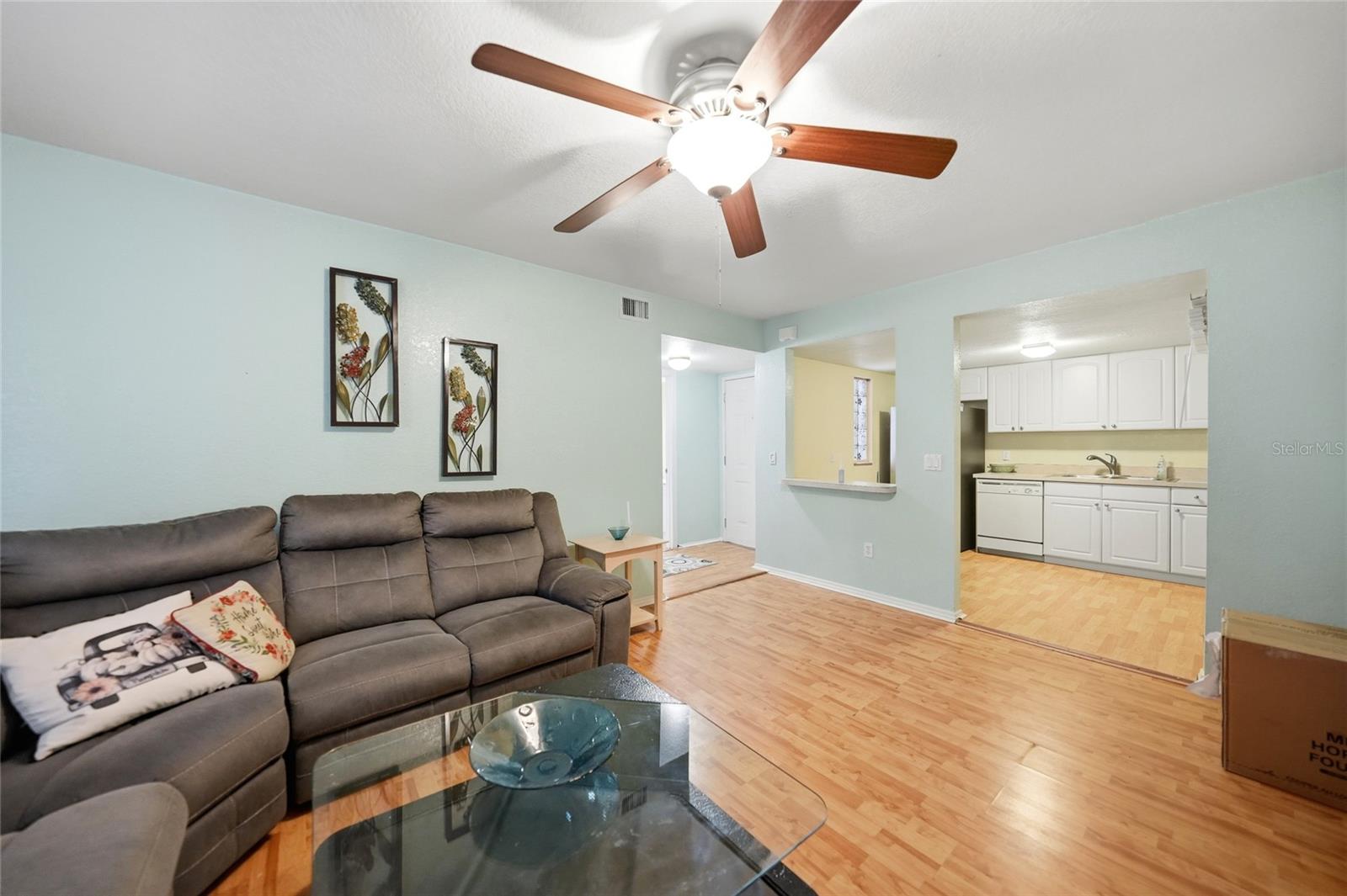 Image 6 of 34 For 1051 Forrest Nelson Boulevard 201