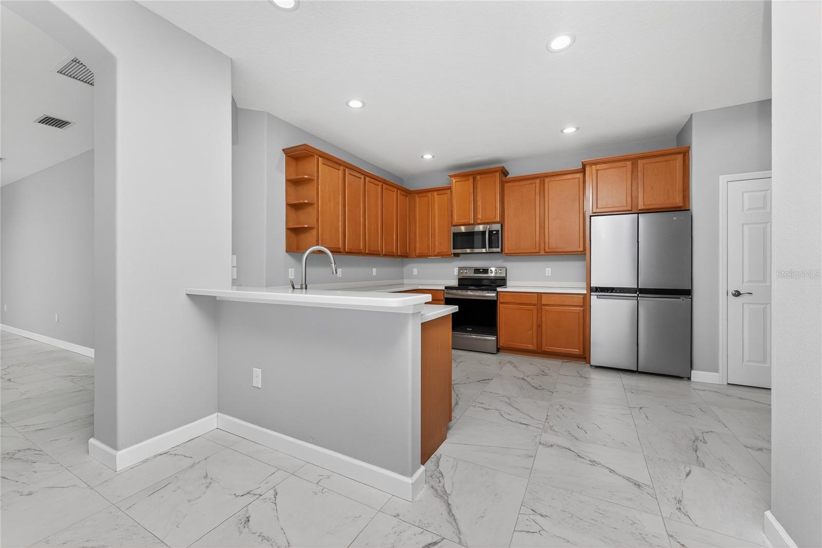 Image 16 of 50 For 29633 Niagara Court