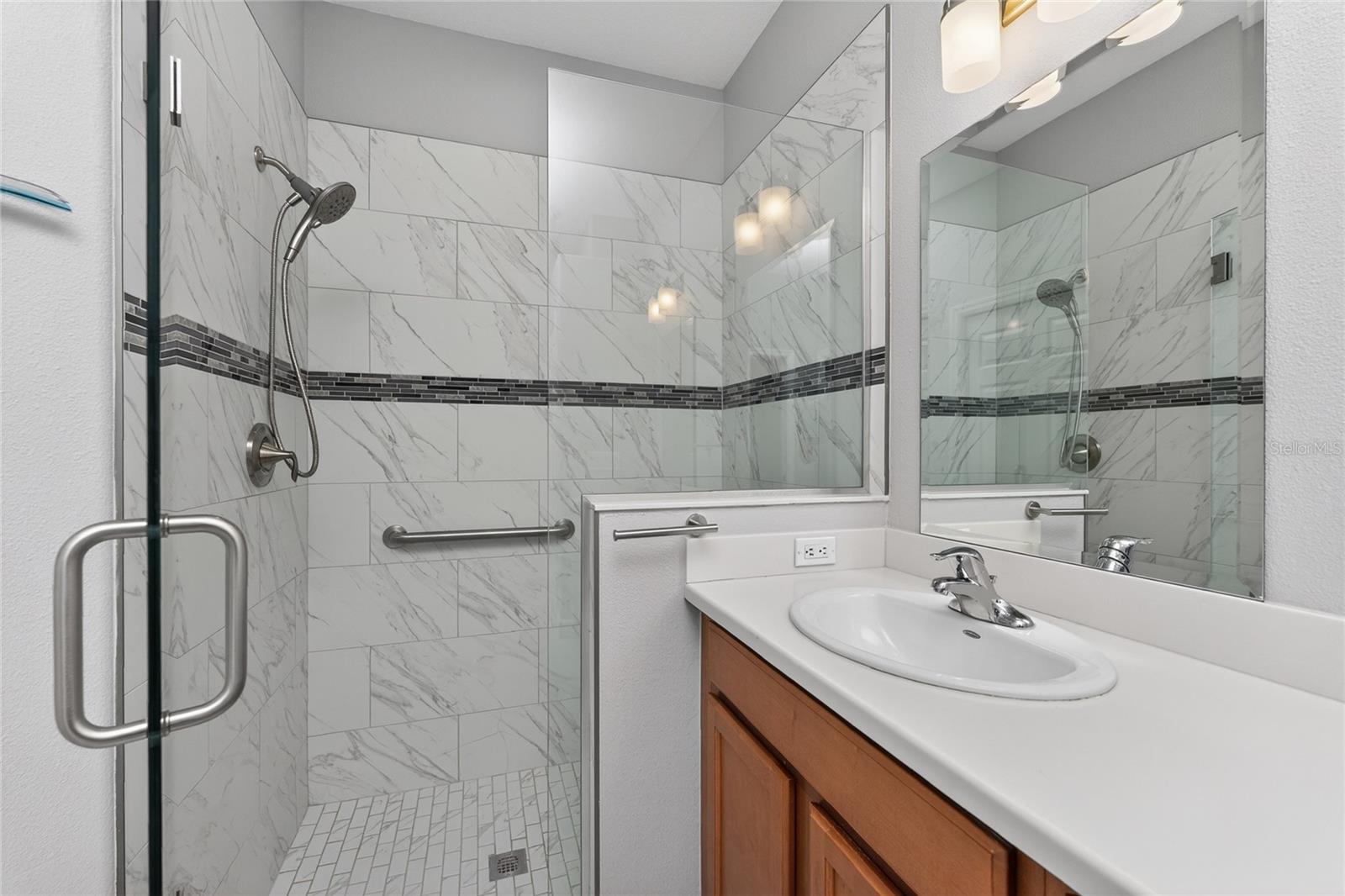 Image 33 of 50 For 29633 Niagara Court