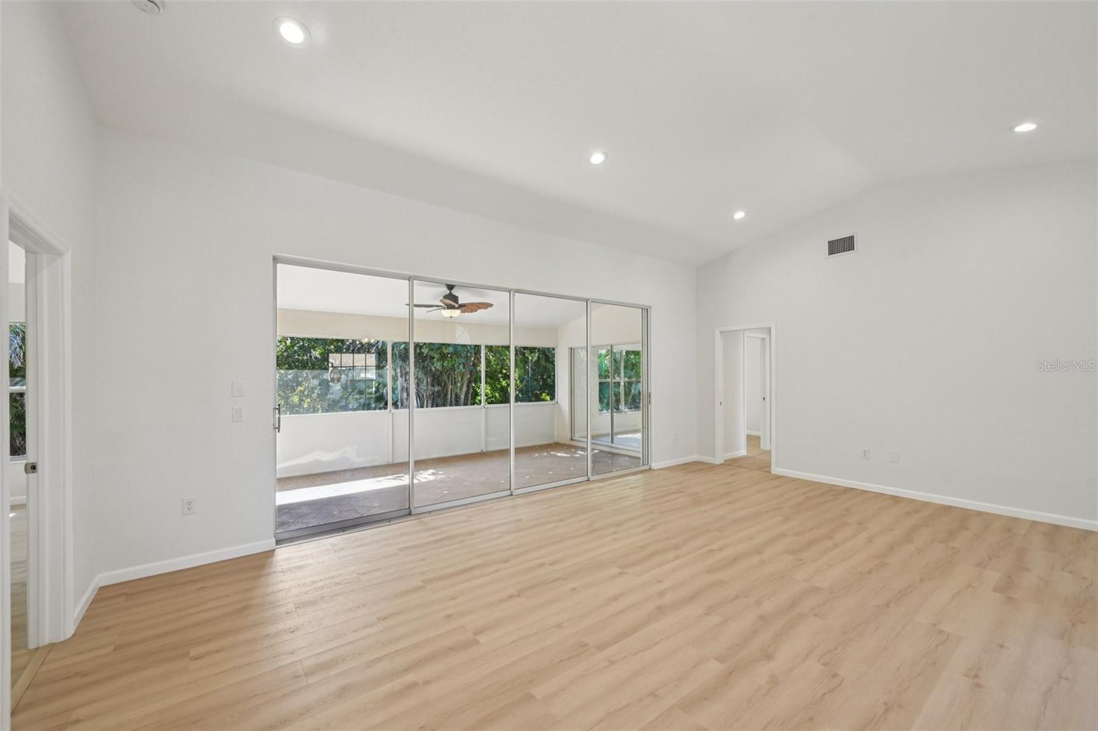 Image 12 of 63 For 8373 Pondview Lane