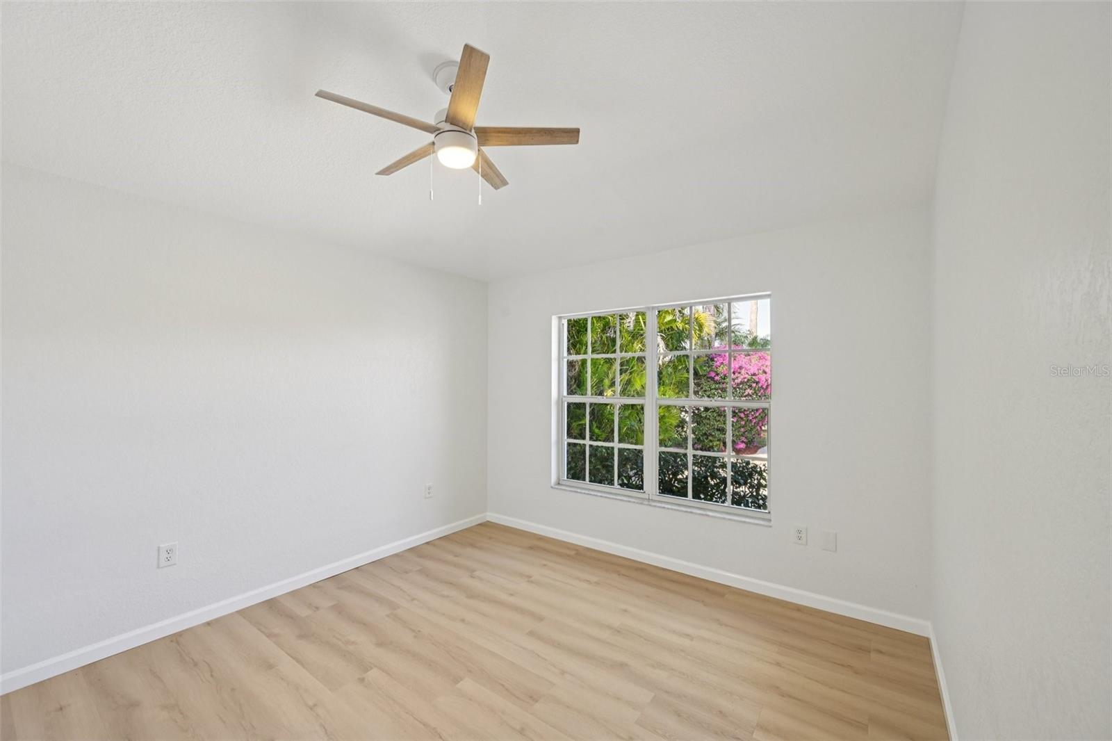 Image 20 of 63 For 8373 Pondview Lane