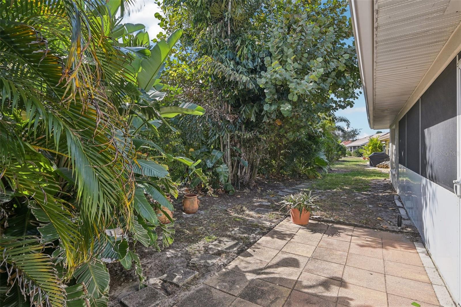 Image 46 of 63 For 8373 Pondview Lane