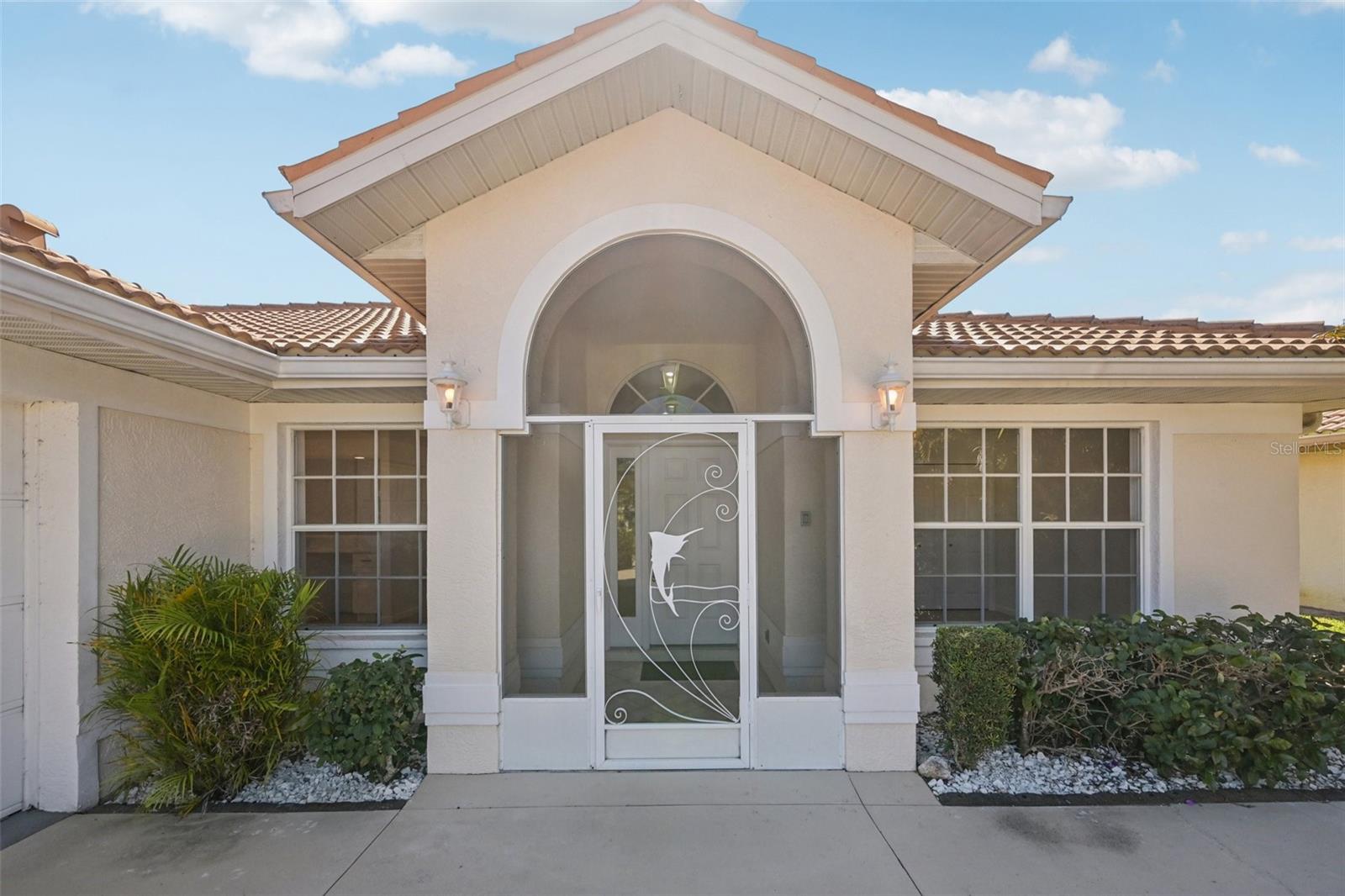 Image 6 of 63 For 8373 Pondview Lane