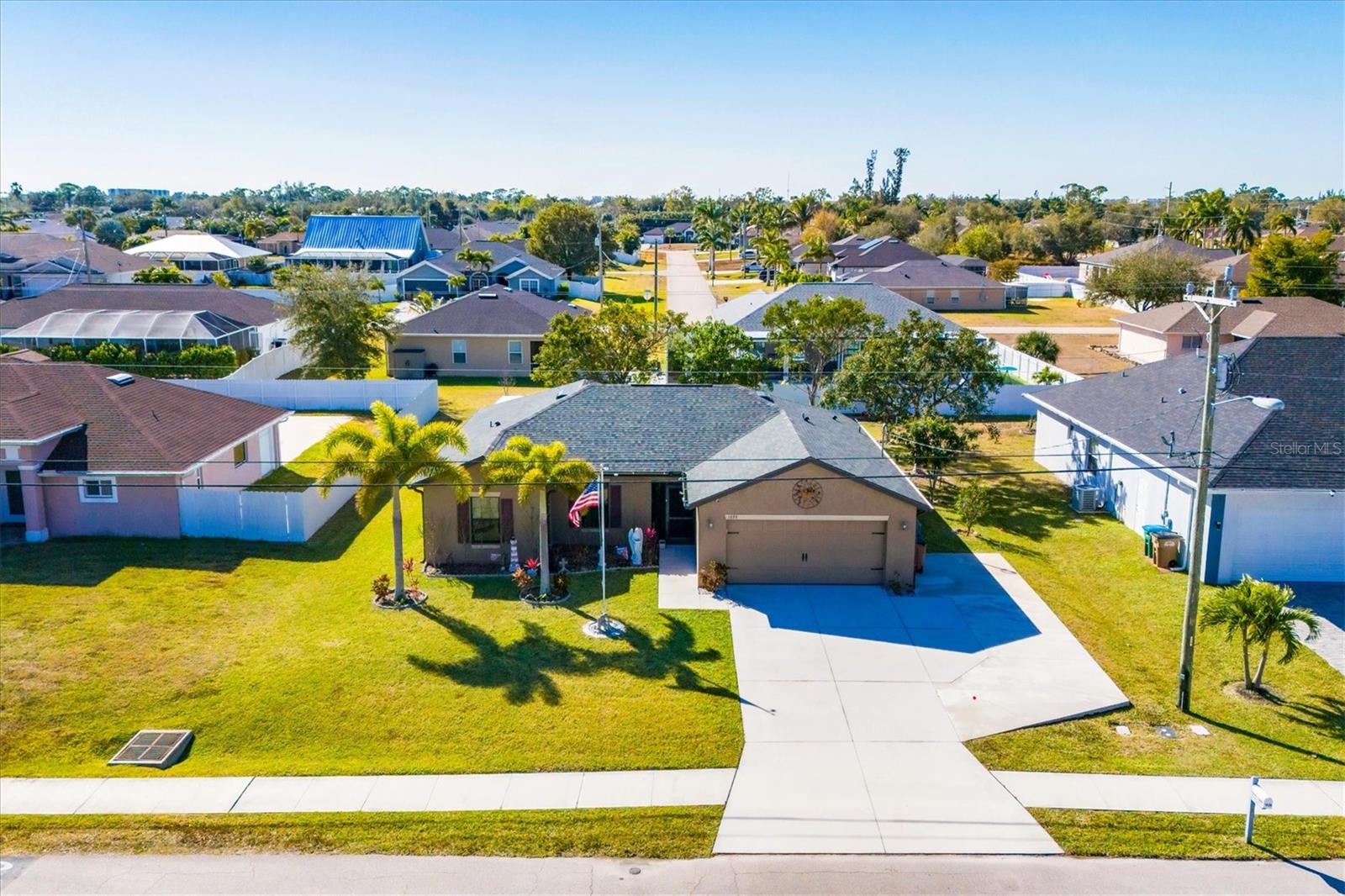 Image 2 of 36 For 1826 Trafalgar Parkway