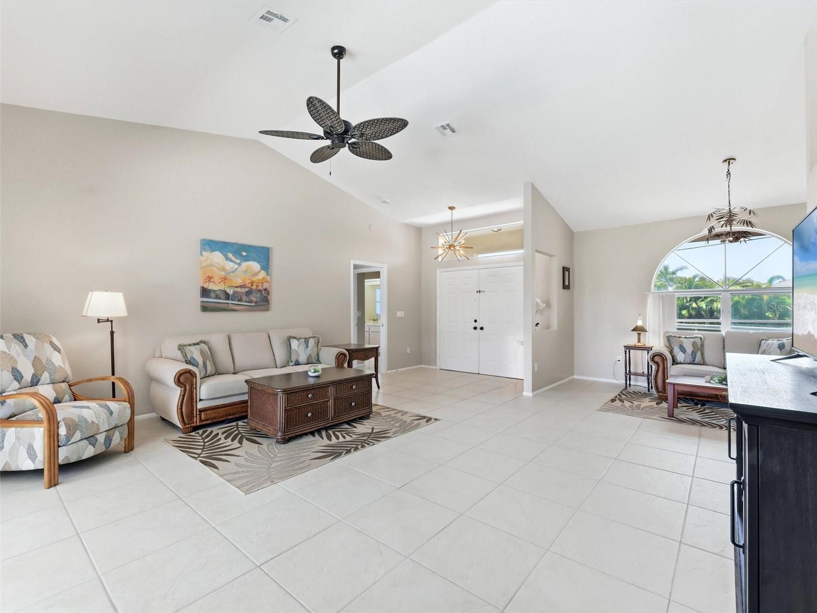 Image 11 of 50 For 713 Rotonda Circle