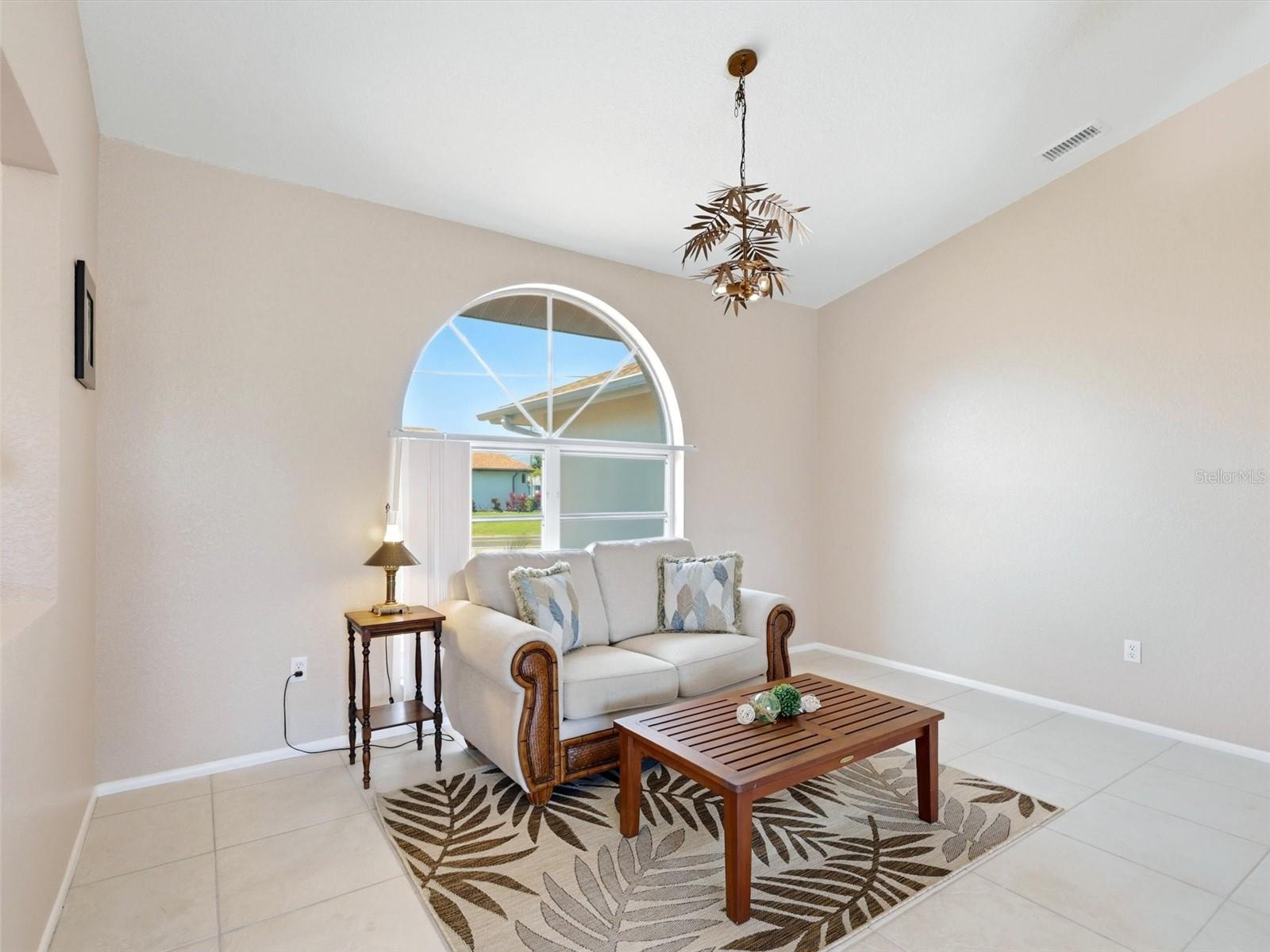 Image 13 of 50 For 713 Rotonda Circle