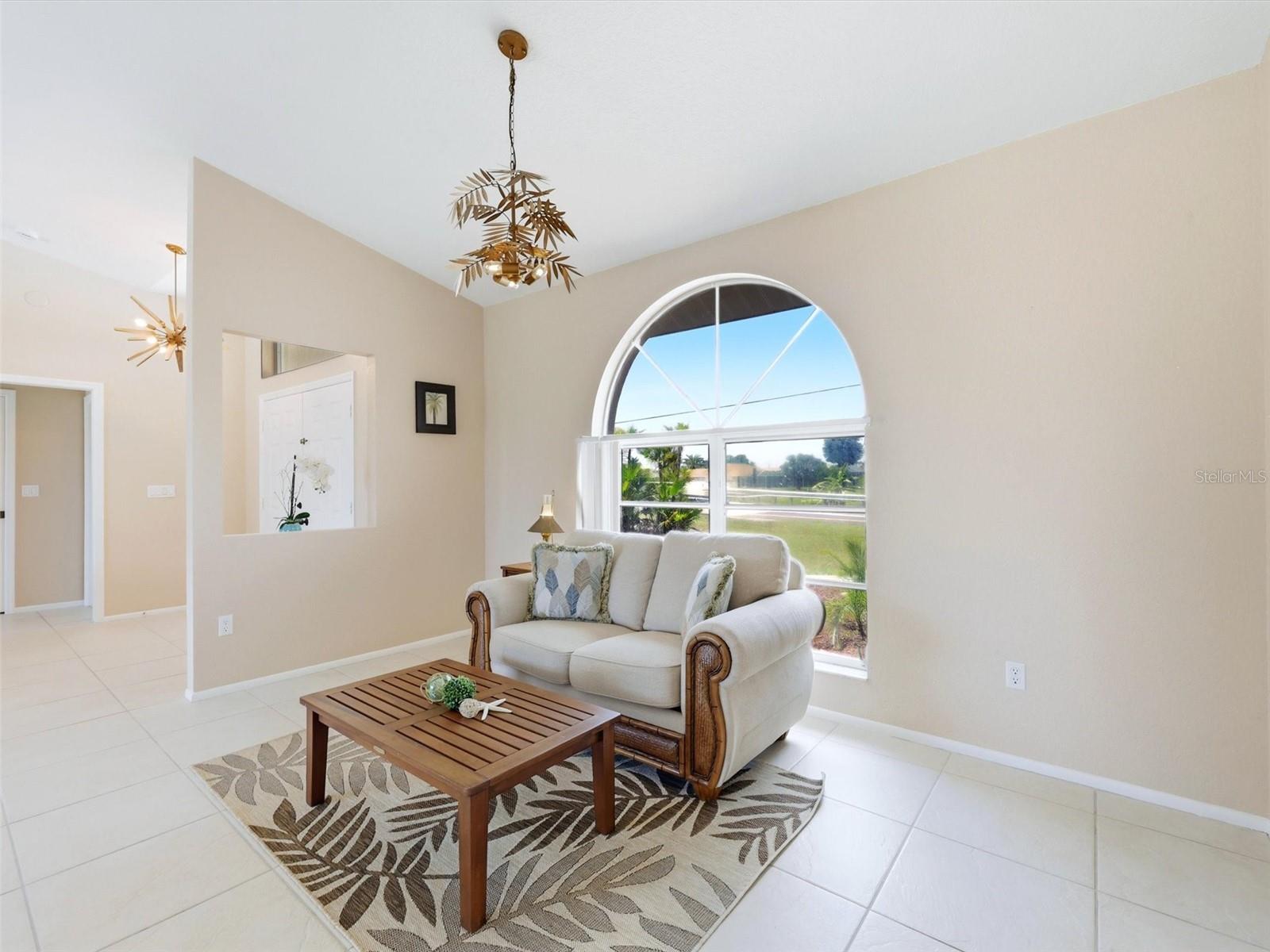 Image 14 of 50 For 713 Rotonda Circle
