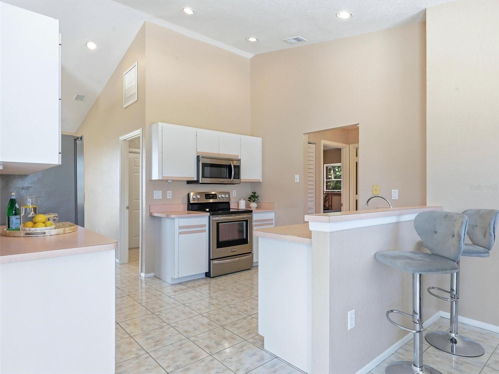 Image 15 of 50 For 713 Rotonda Circle