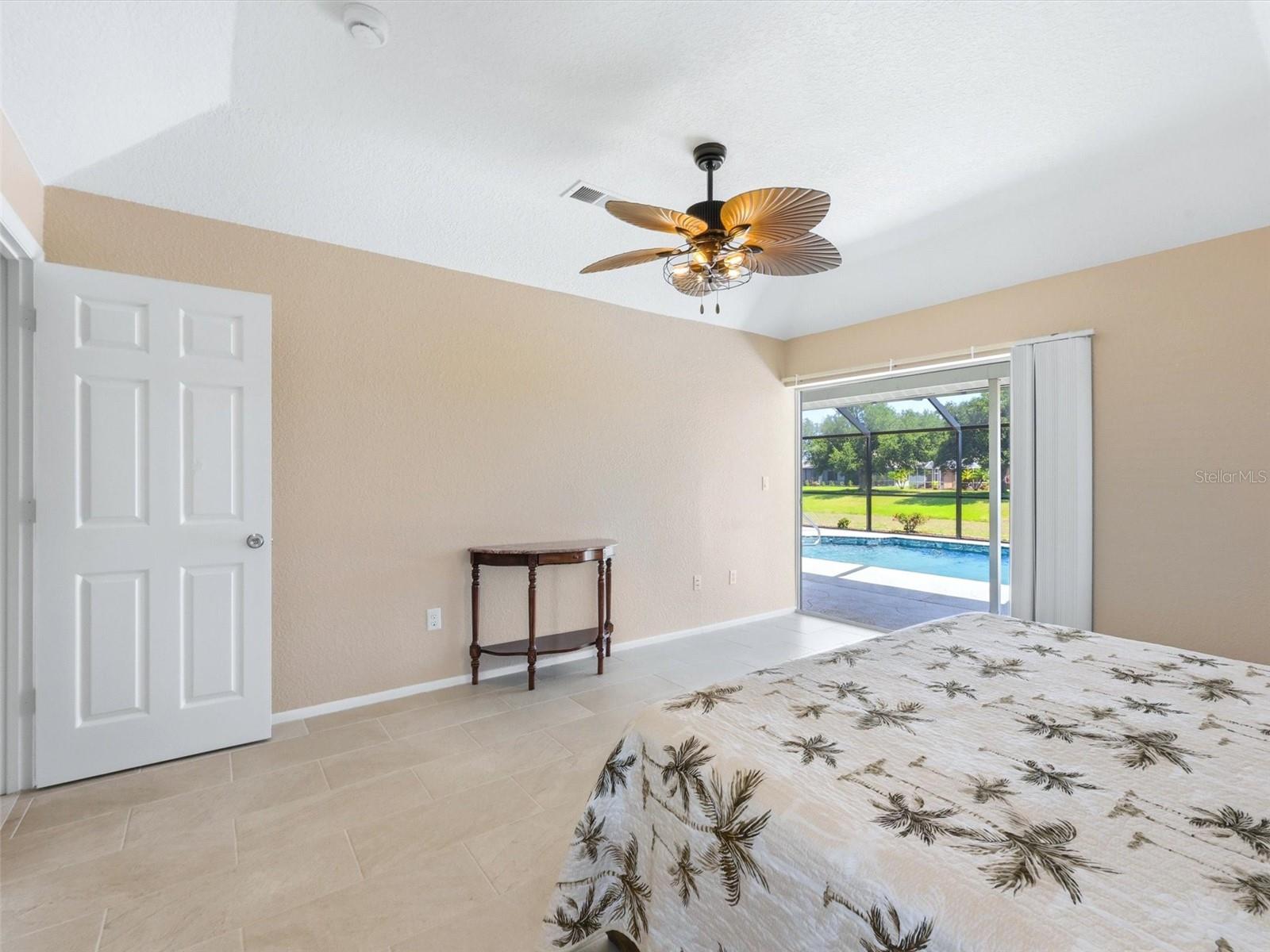 Image 21 of 50 For 713 Rotonda Circle
