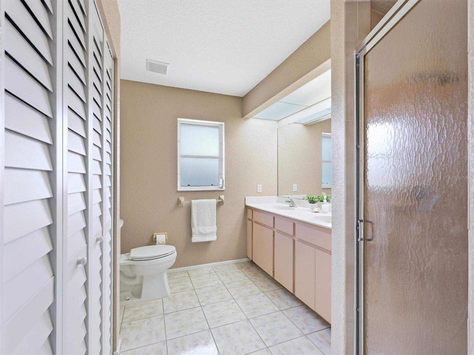 Image 23 of 50 For 713 Rotonda Circle