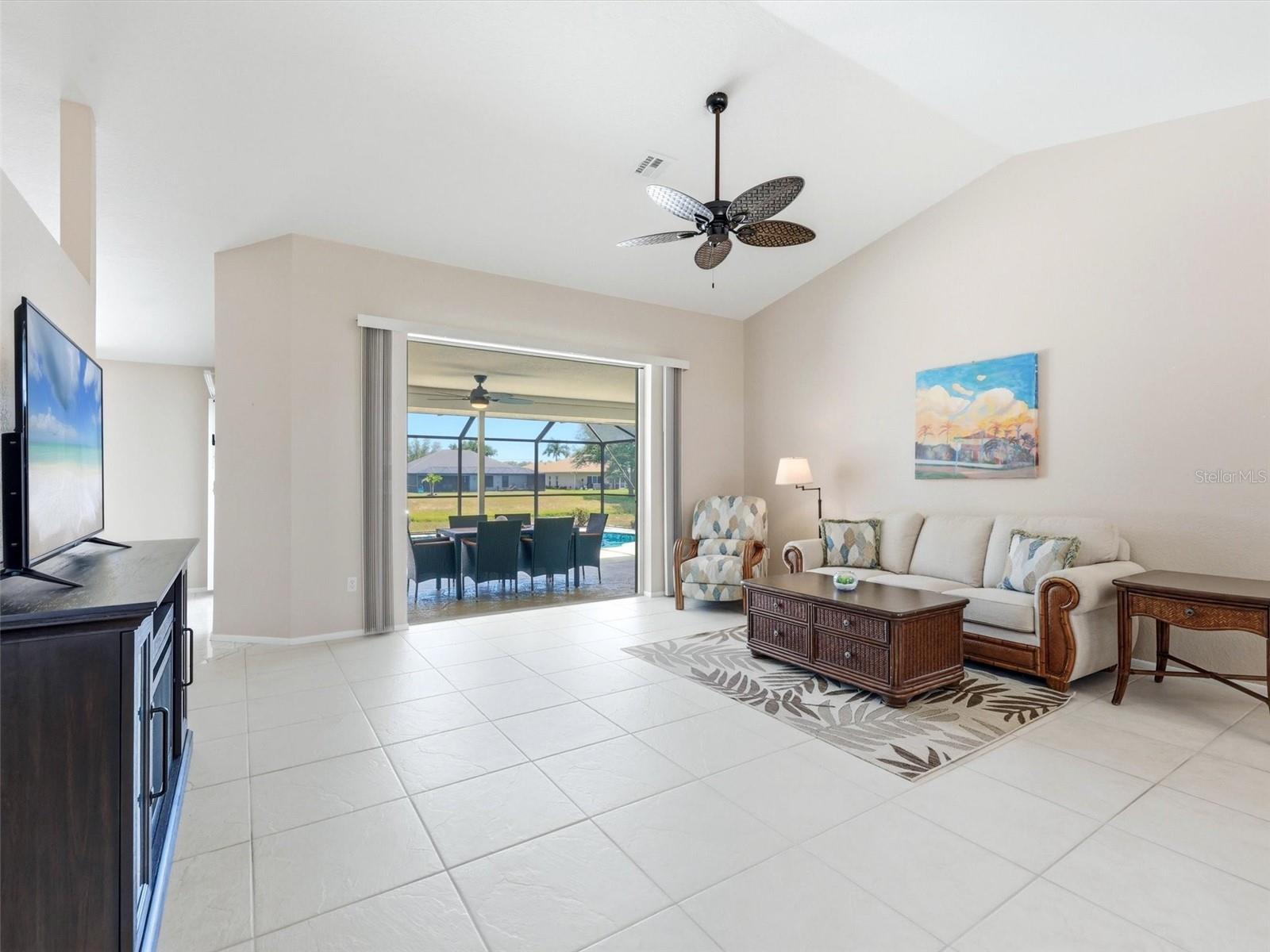Image 9 of 50 For 713 Rotonda Circle