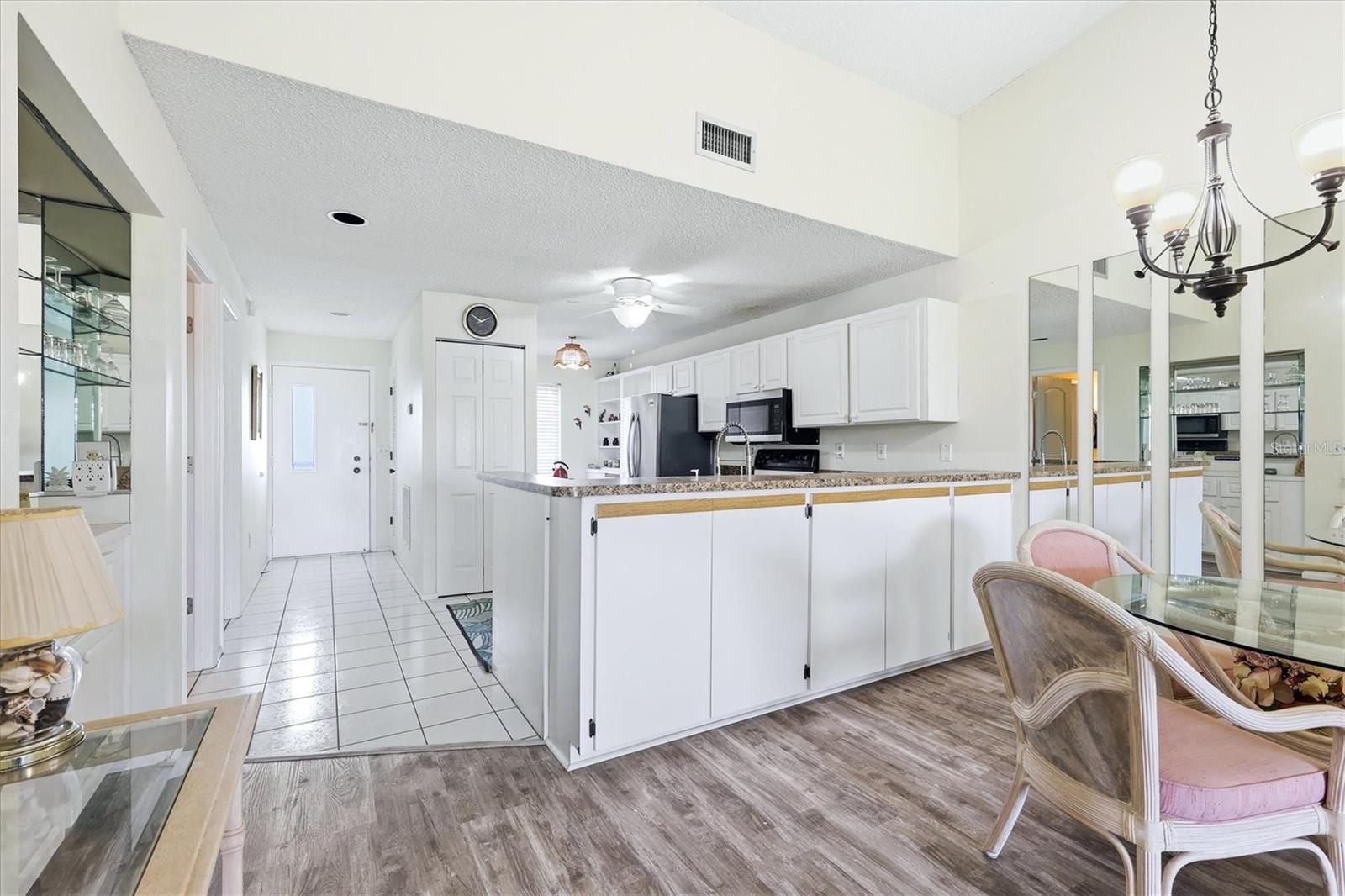 Image 11 of 30 For 6800 Placida Road 208
