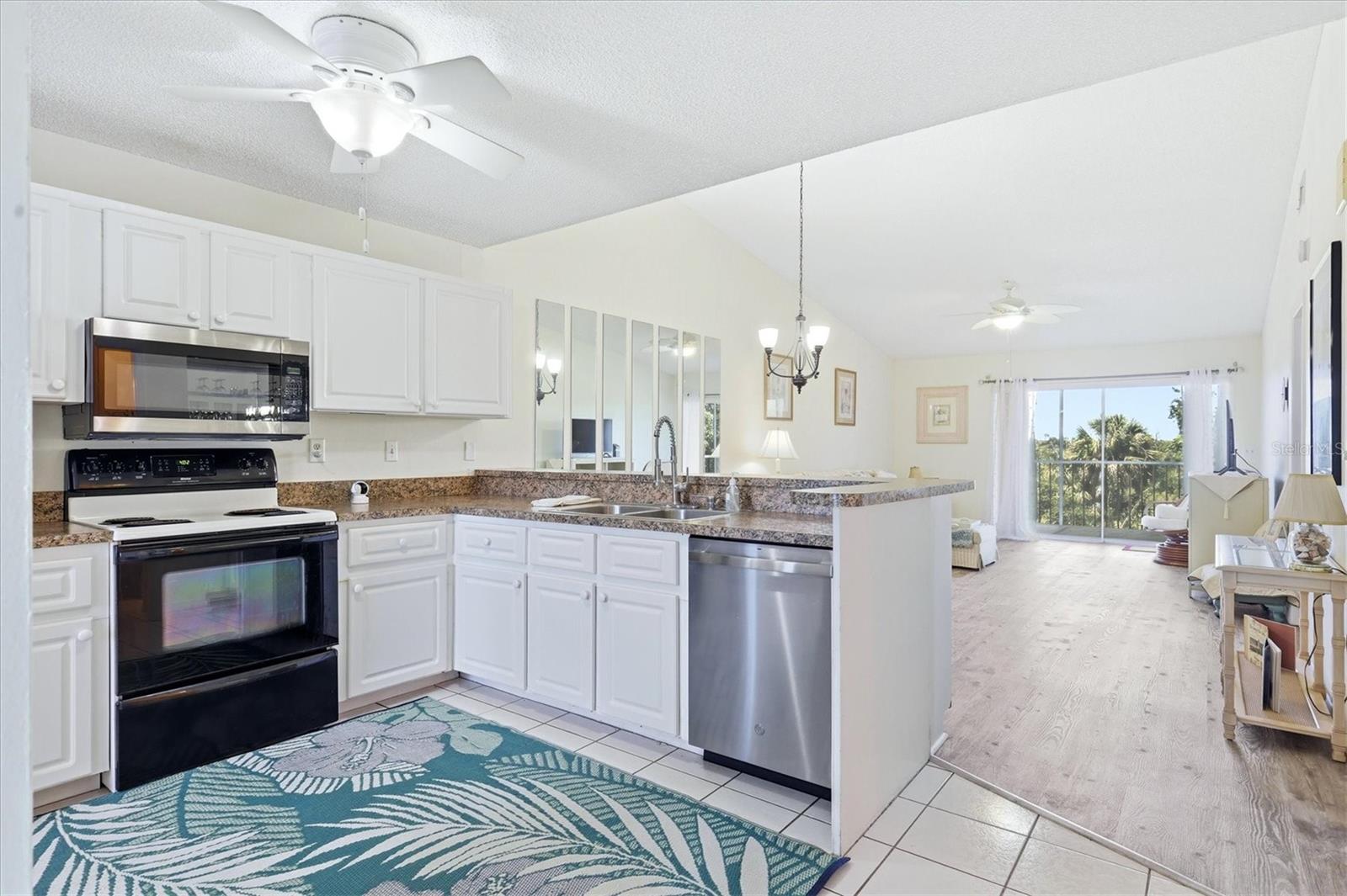 Image 15 of 30 For 6800 Placida Road 208