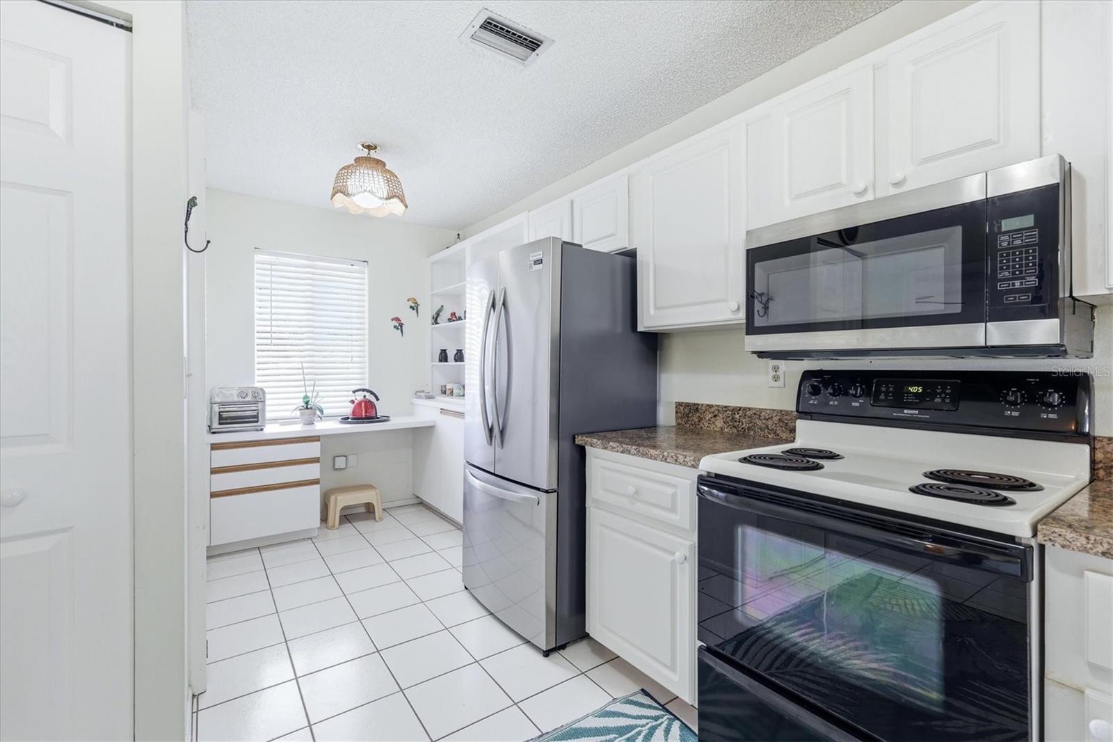 Image 17 of 30 For 6800 Placida Road 208