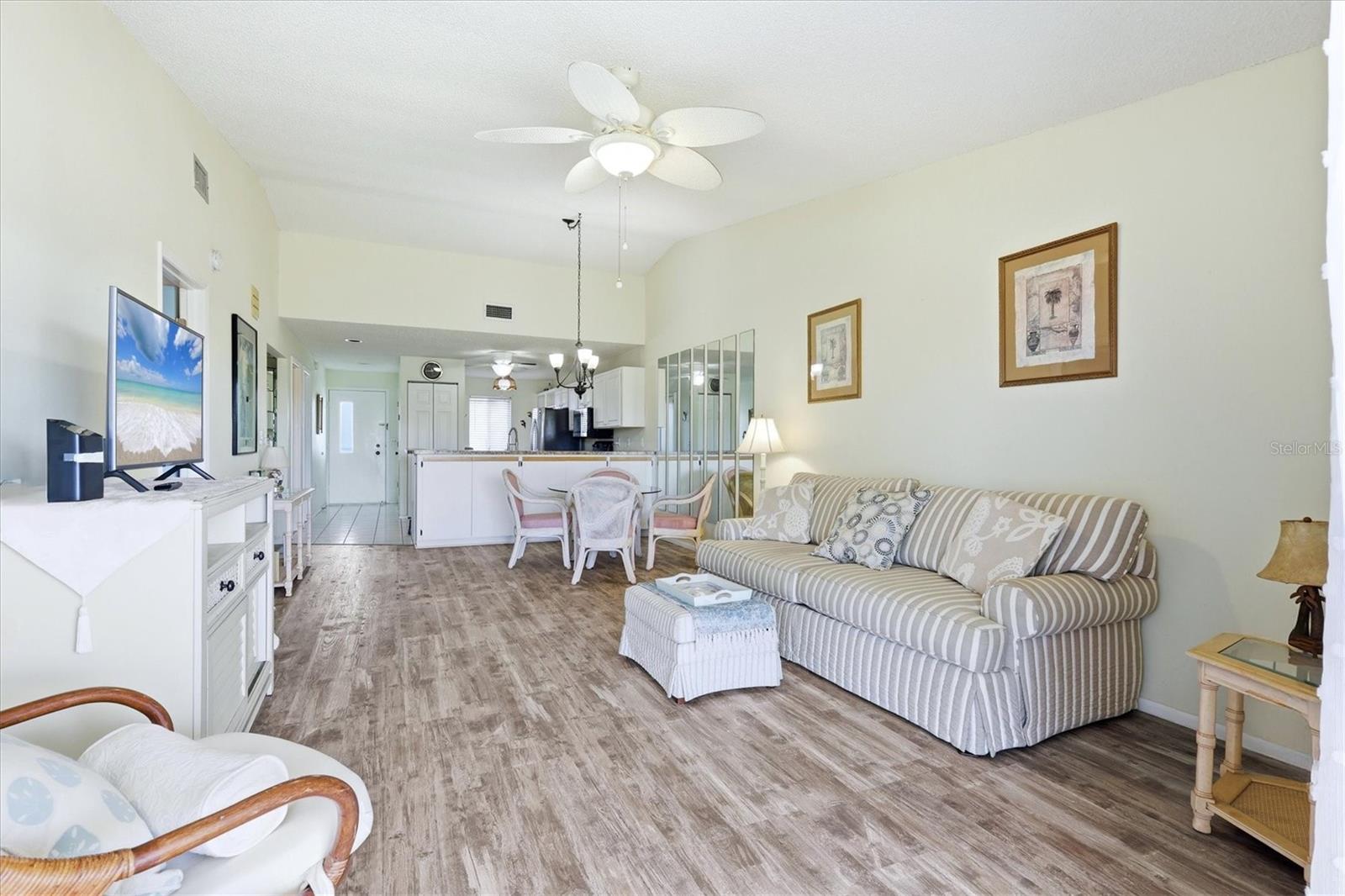 Image 7 of 30 For 6800 Placida Road 208