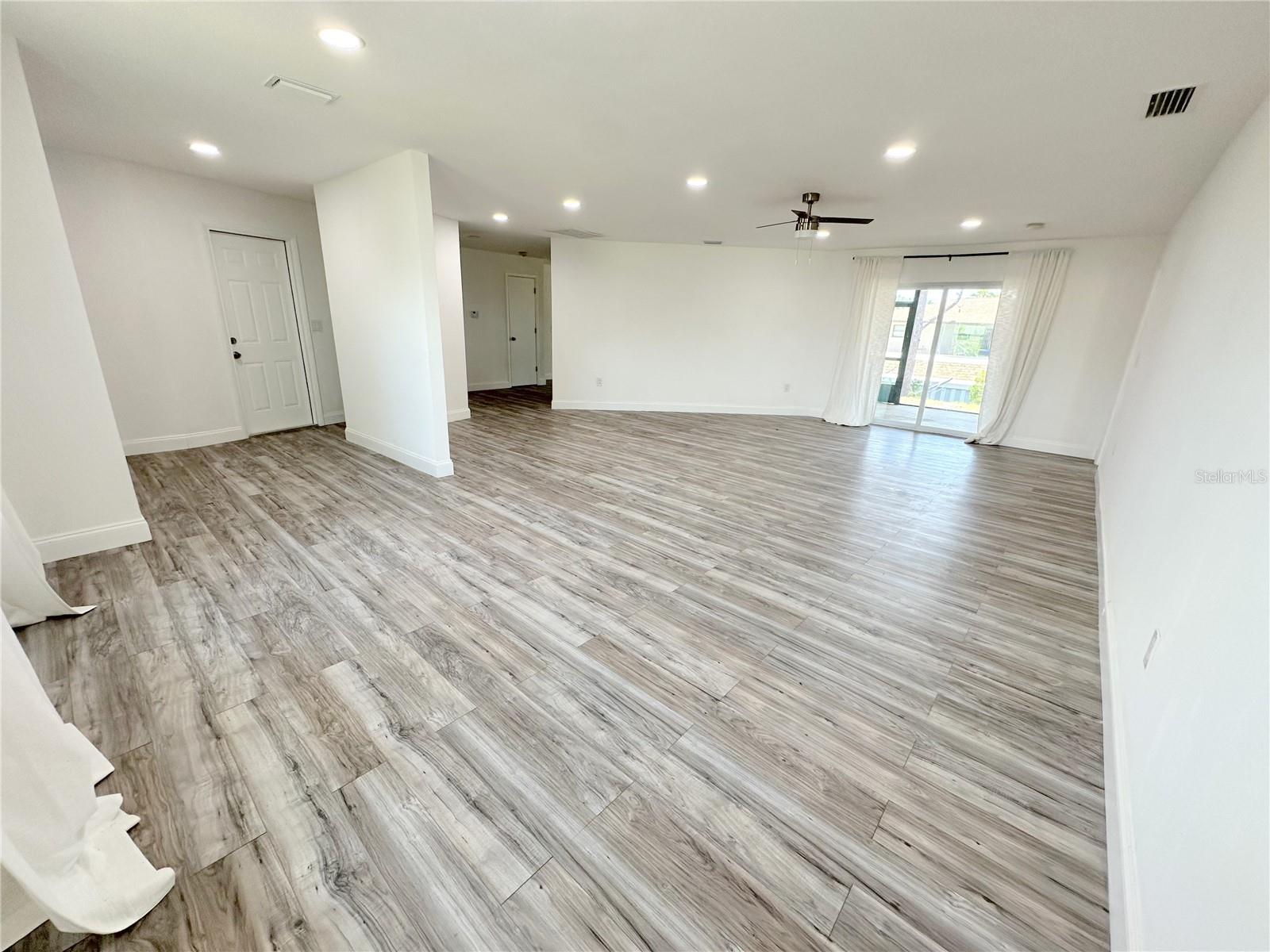 Image 3 of 22 For 1081 Humboldt Street