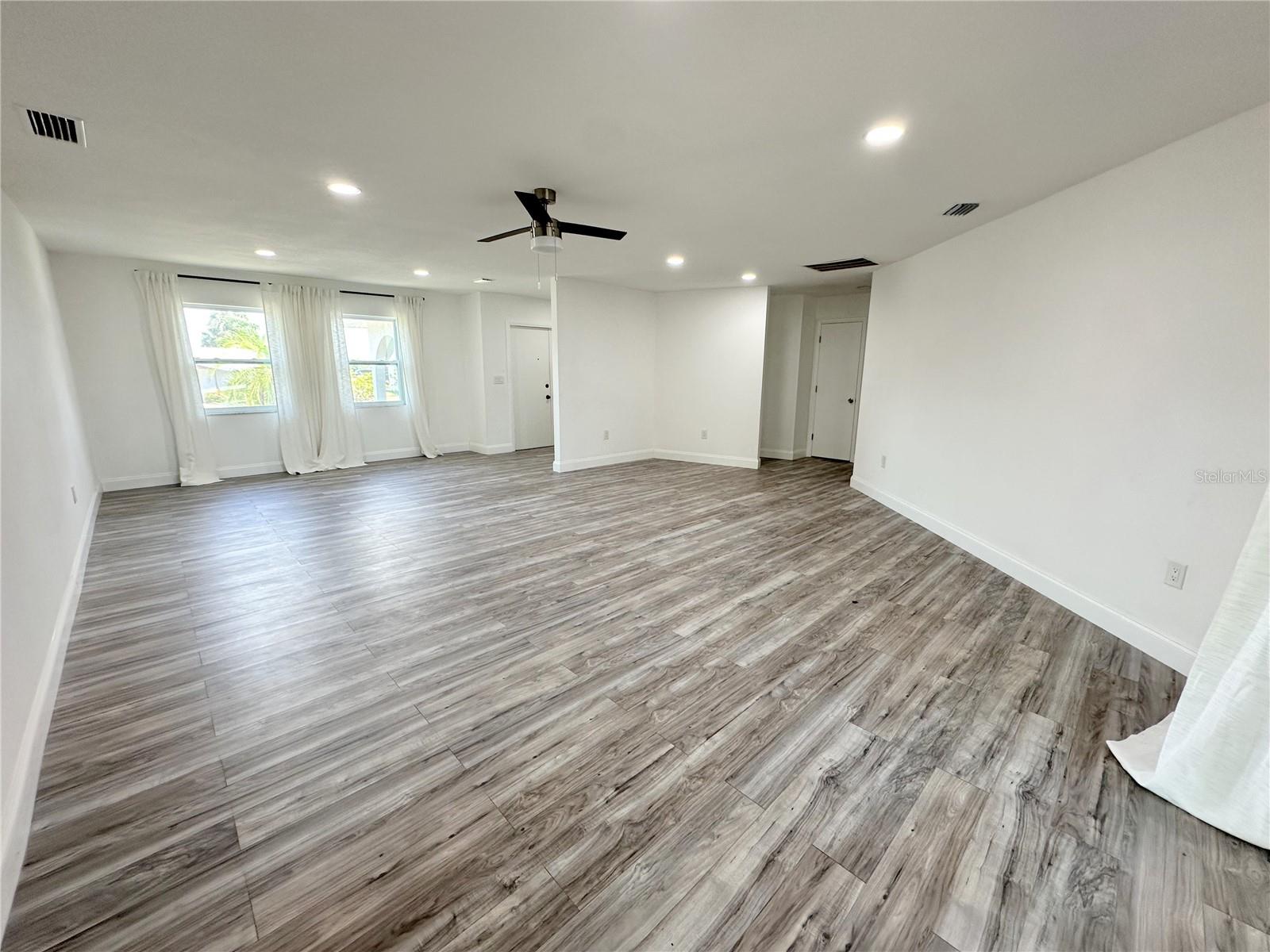 Image 4 of 22 For 1081 Humboldt Street