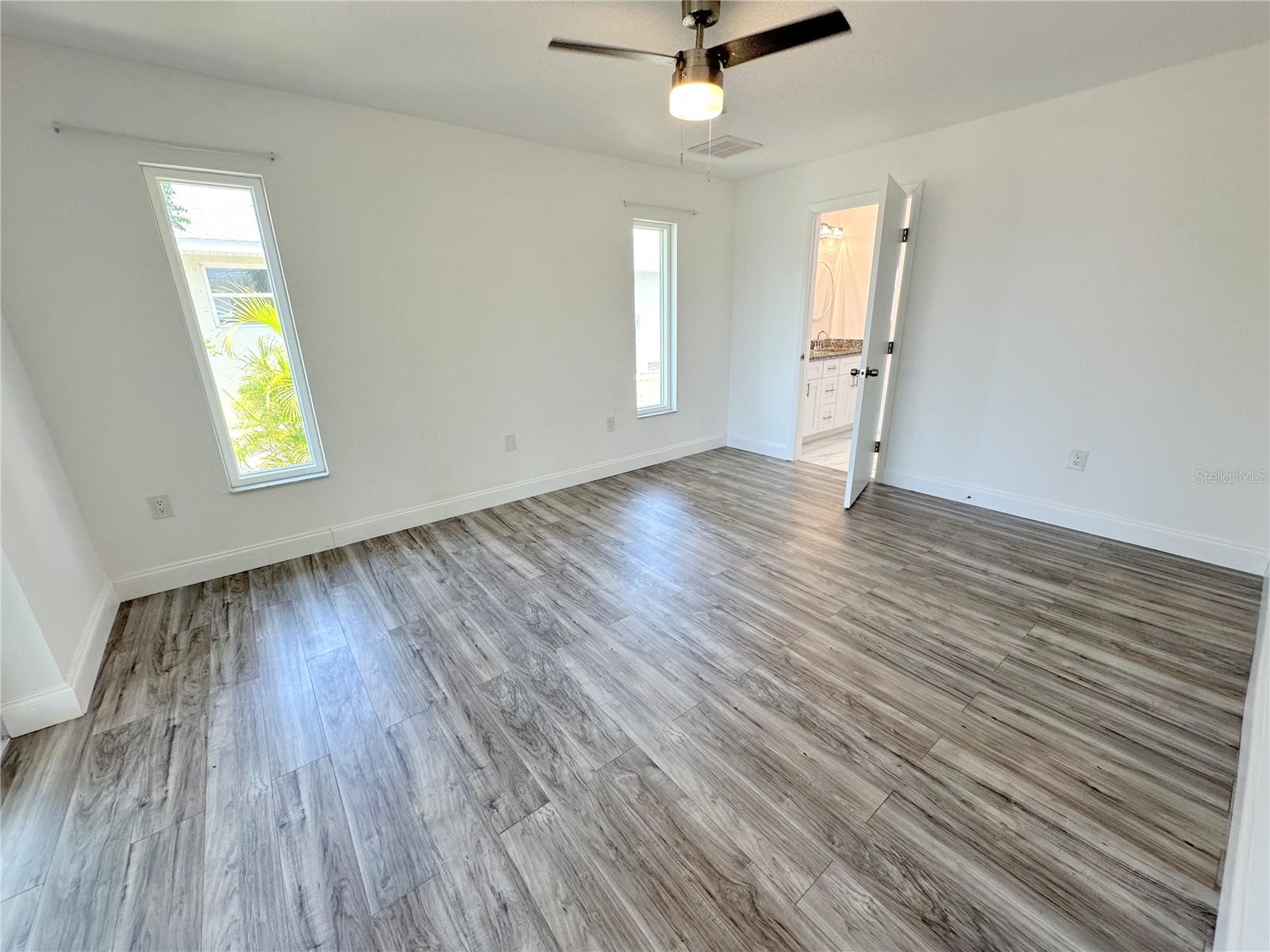 Image 5 of 22 For 1081 Humboldt Street