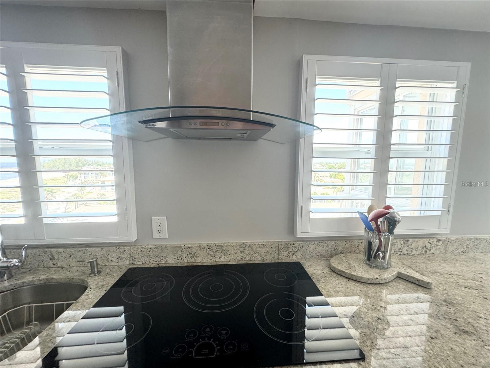 Image 14 of 16 For 1255 Tarpon Center Drive 612