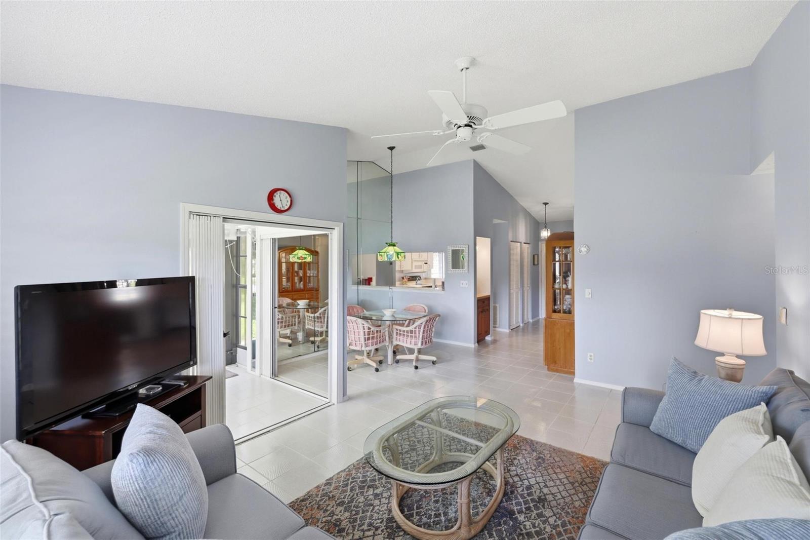 Image 14 of 61 For 3016 Sail Pointe Circle 4a