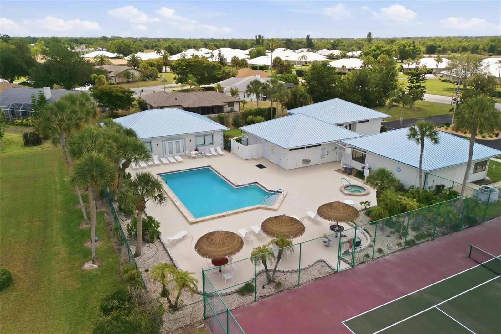 Image 3 of 61 For 3016 Sail Pointe Circle 4a