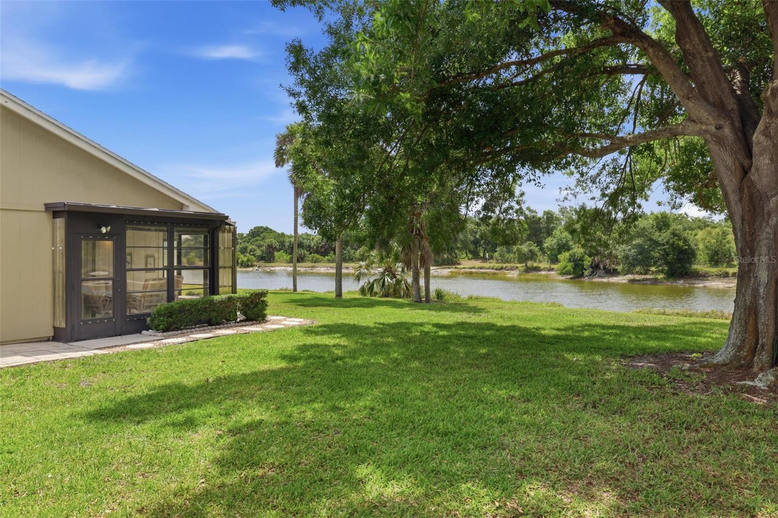 Image 40 of 61 For 3016 Sail Pointe Circle 4a