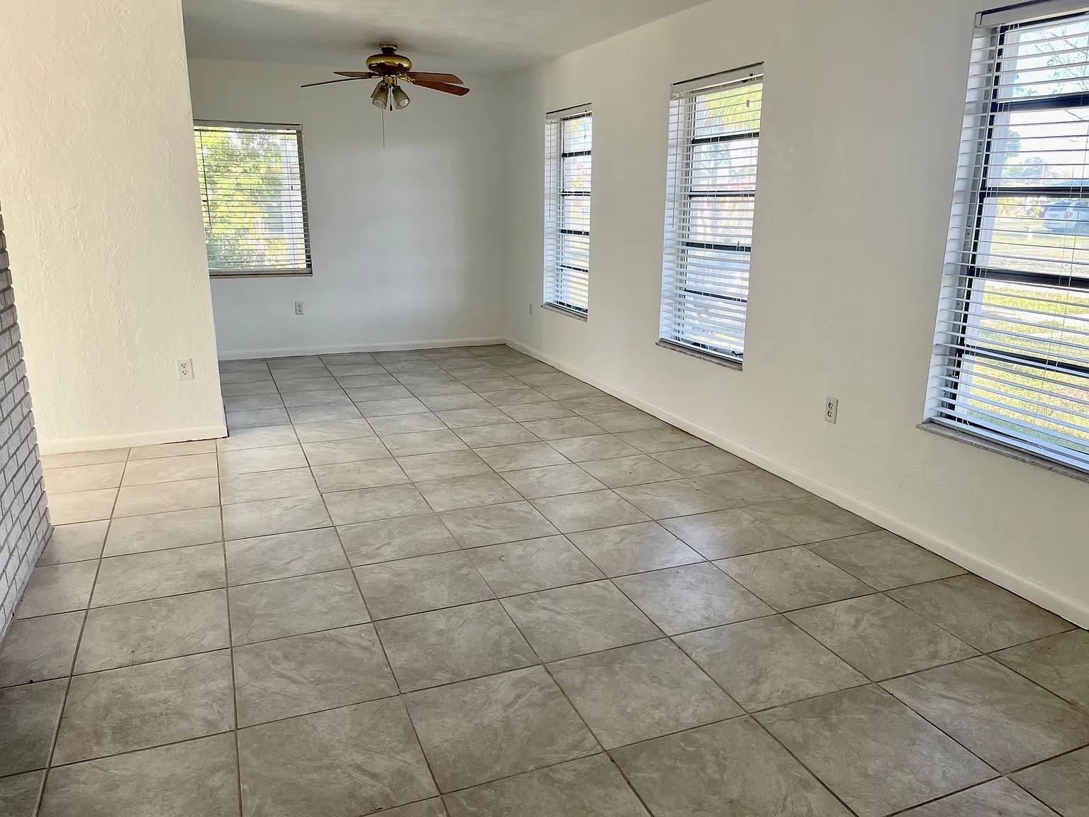 Image 11 of 20 For 22086 Beverly Avenue