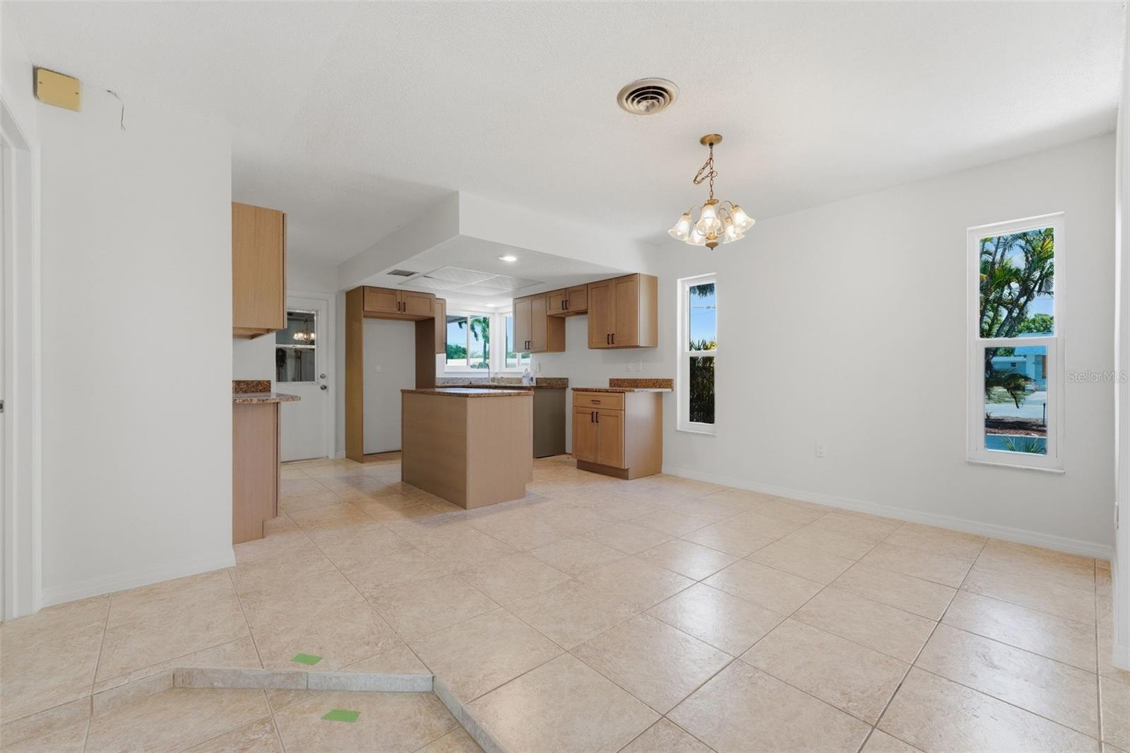 Image 6 of 52 For 316 Mango Street