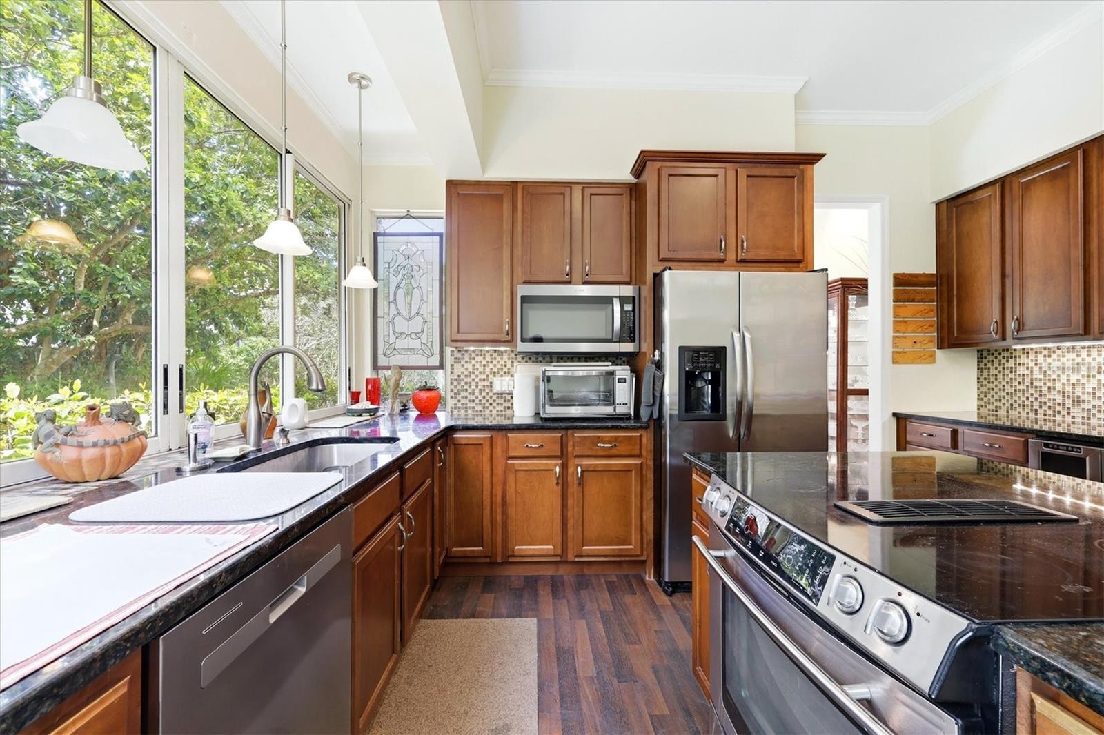 Image 19 of 84 For 84 Cayman Isles Boulevard