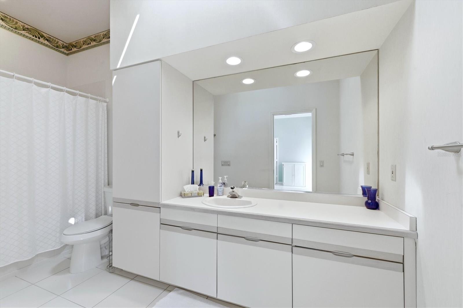 Image 25 of 84 For 84 Cayman Isles Boulevard