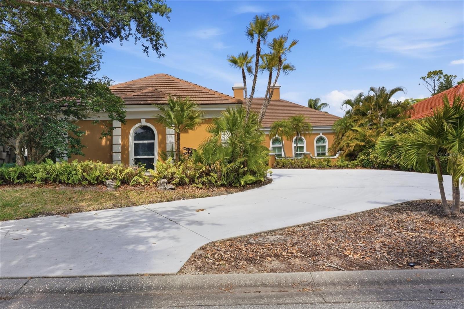 Image 3 of 84 For 84 Cayman Isles Boulevard