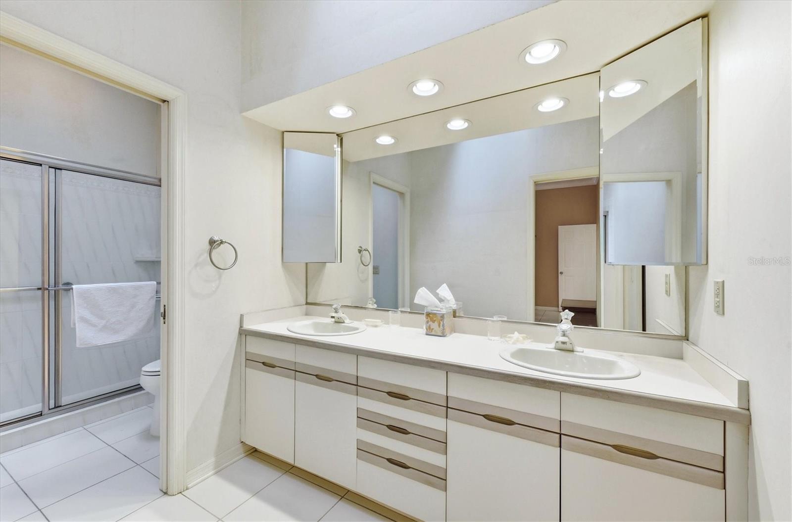 Image 30 of 84 For 84 Cayman Isles Boulevard