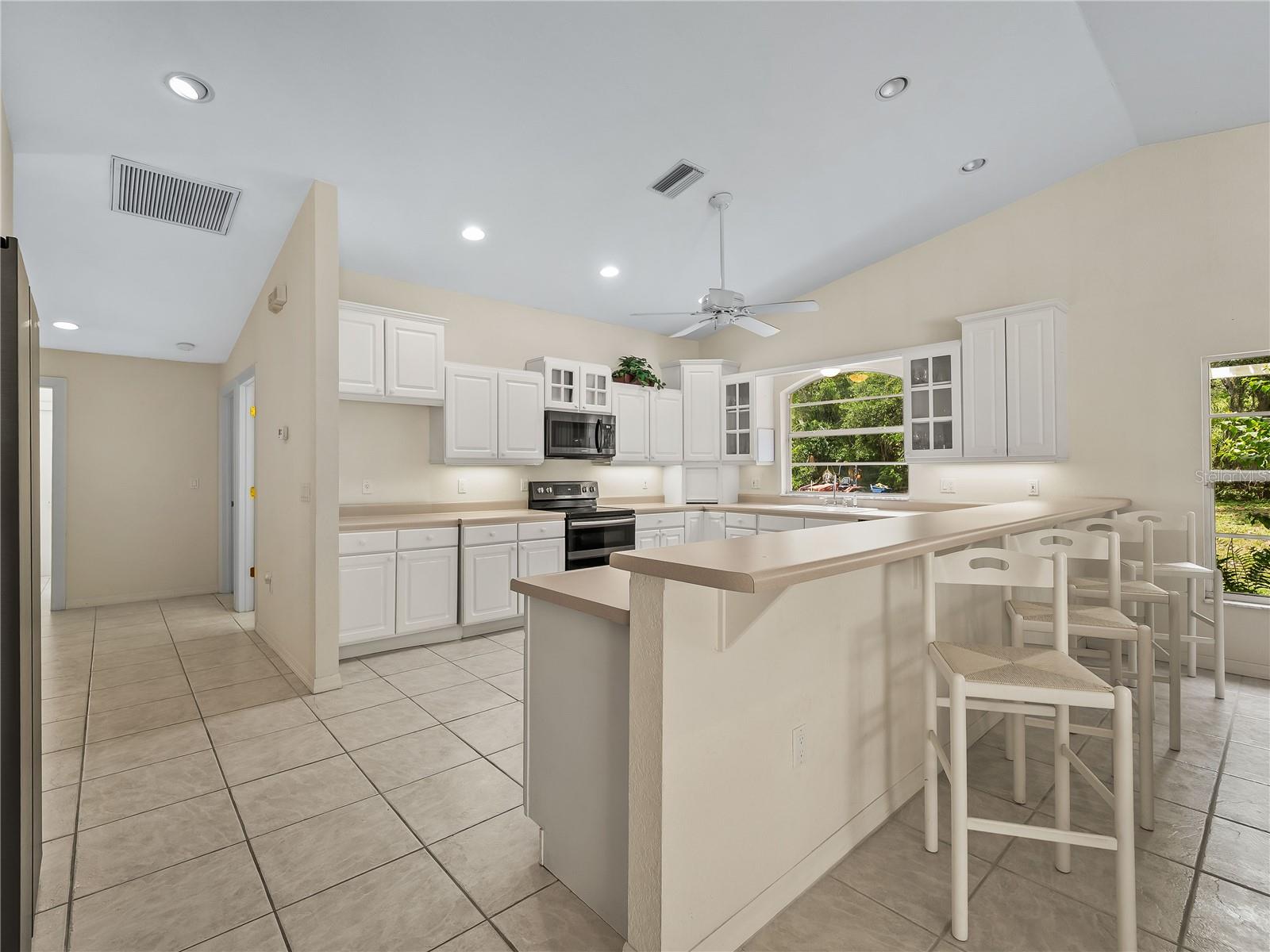 Image 43 of 70 For 13505 Wild Citrus Road
