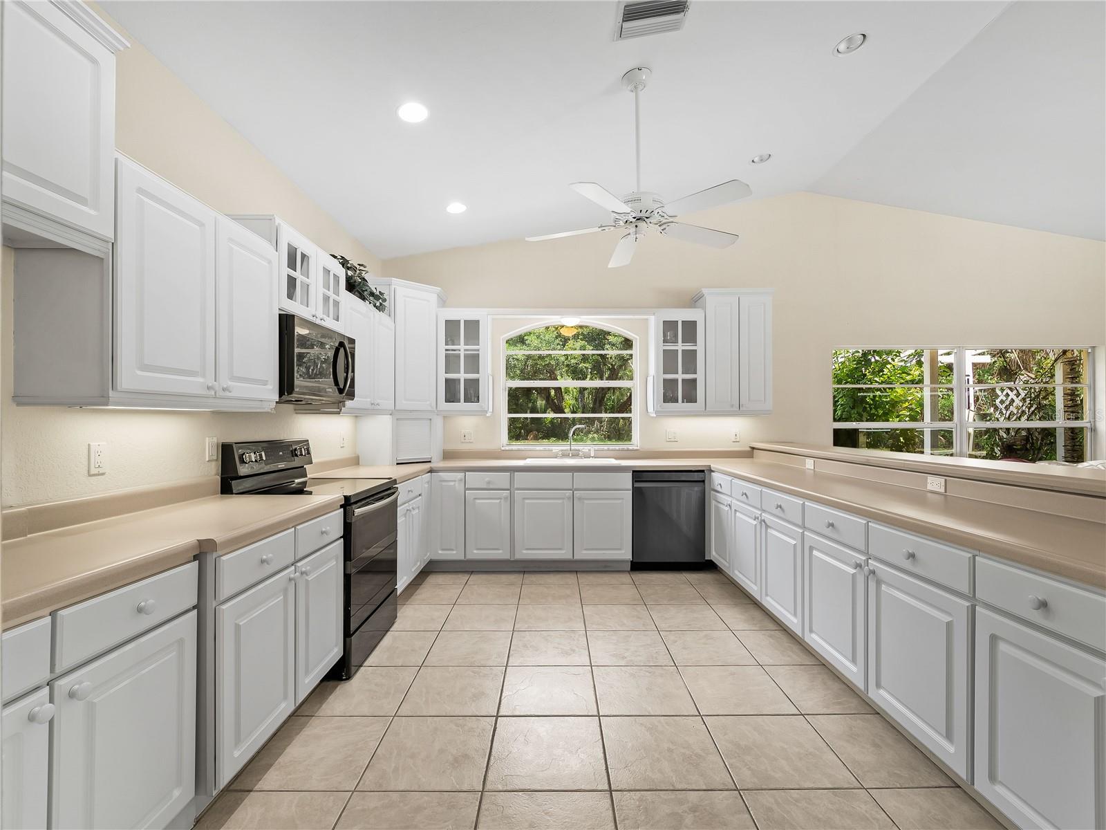 Image 45 of 70 For 13505 Wild Citrus Road