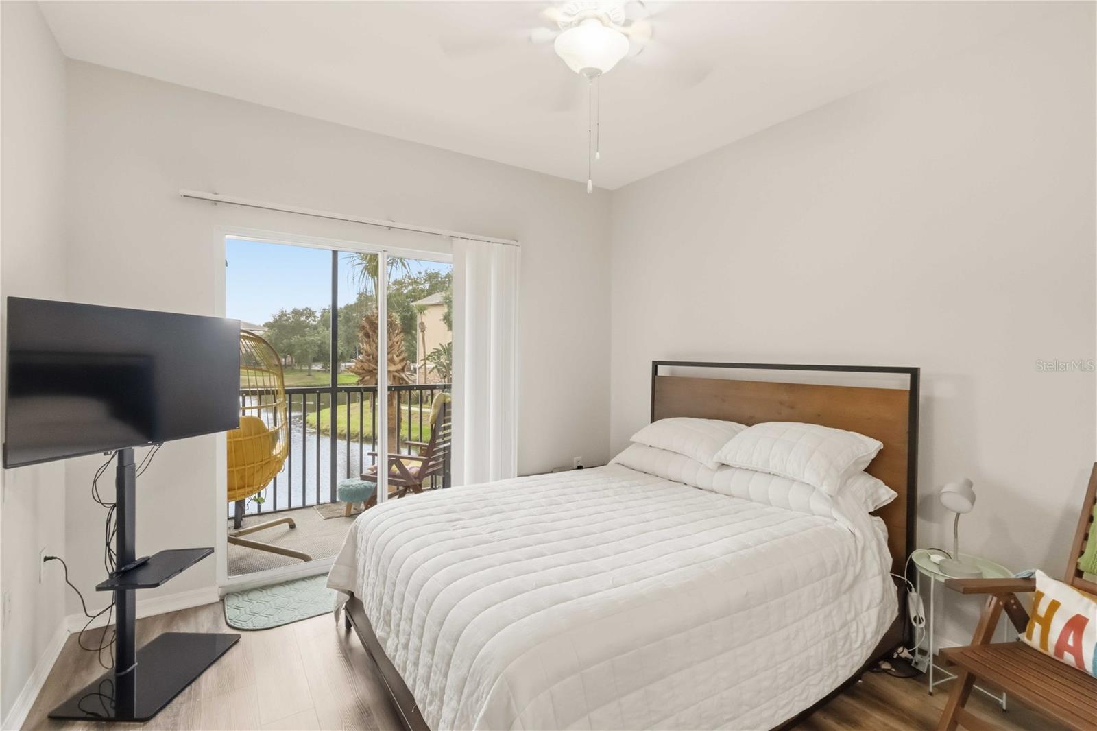 Image 12 of 37 For 10201 Courtney Palms Boulevard 204