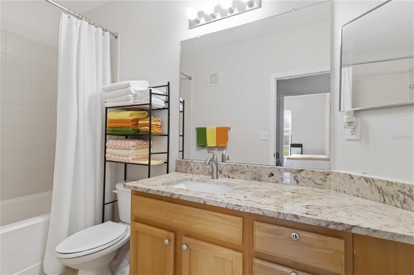 Image 18 of 37 For 10201 Courtney Palms Boulevard 204