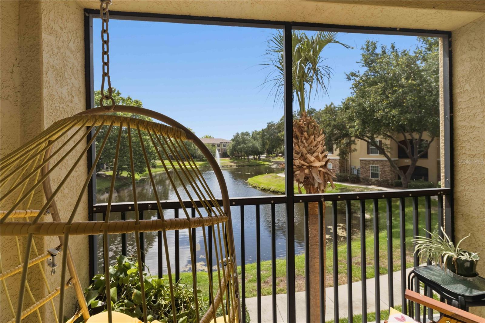 Image 22 of 37 For 10201 Courtney Palms Boulevard 204