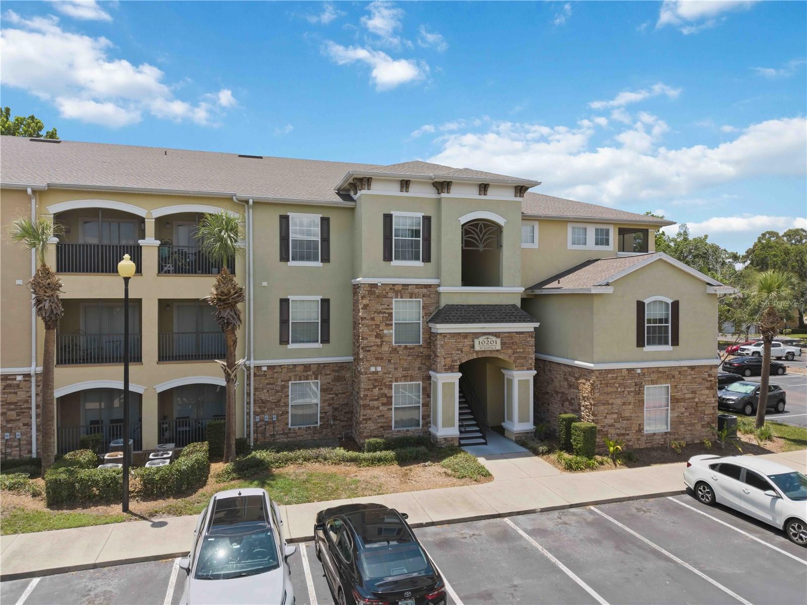 Image 24 of 37 For 10201 Courtney Palms Boulevard 204