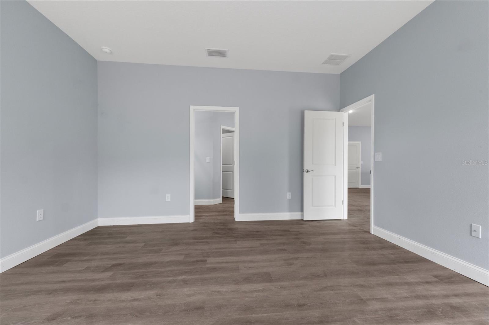 Image 19 of 30 For 5529 Angelo Circle