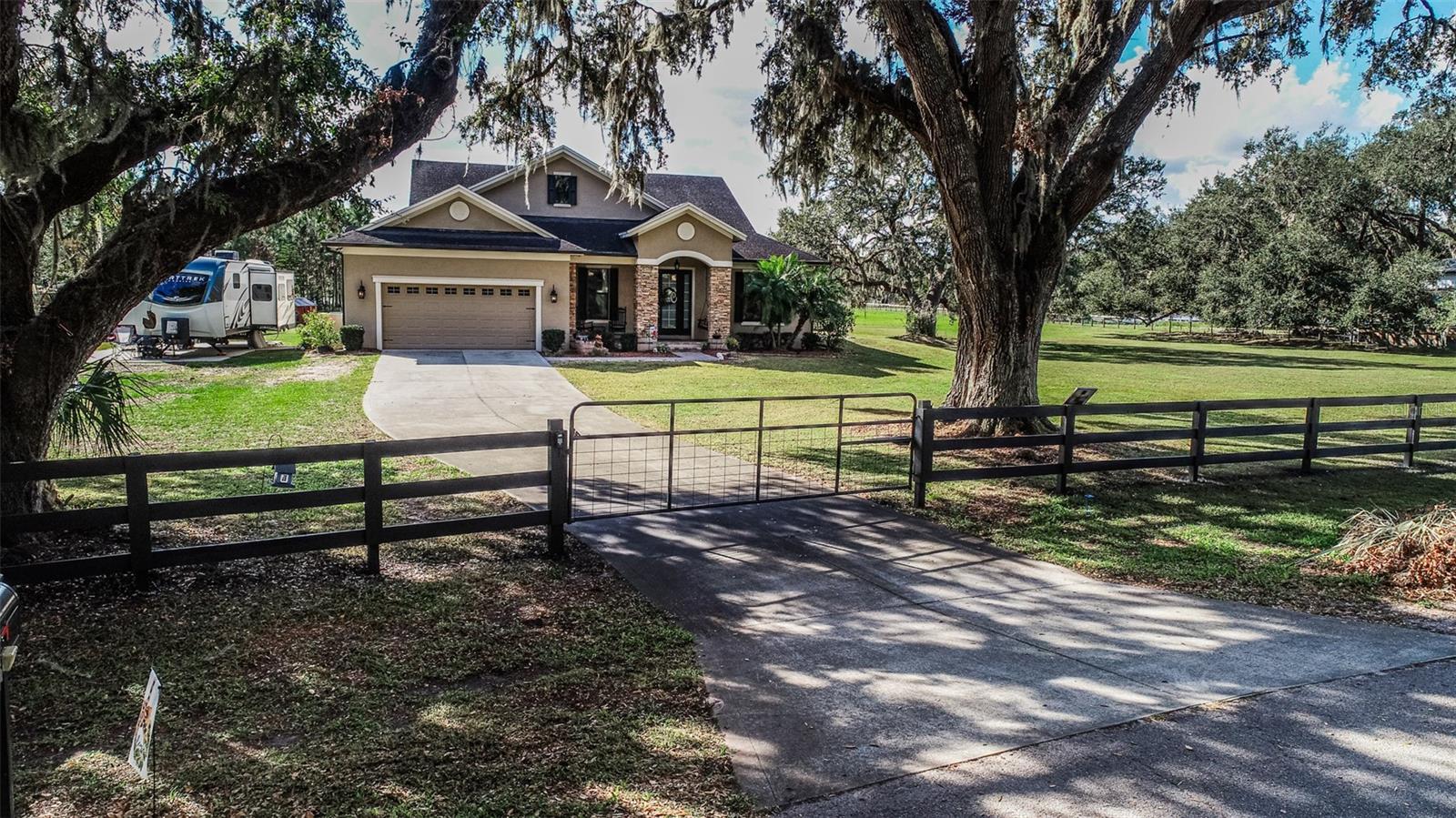 Details for 1004 Country Oaks Lane, LAKELAND, FL 33810