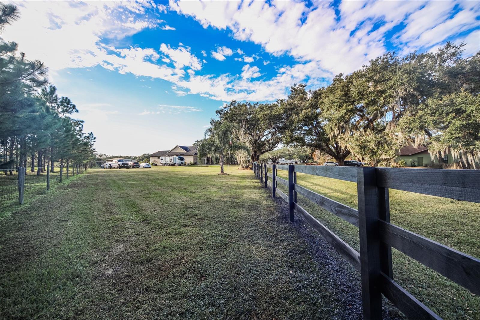 Image 53 of 63 For 1004 Country Oaks Lane