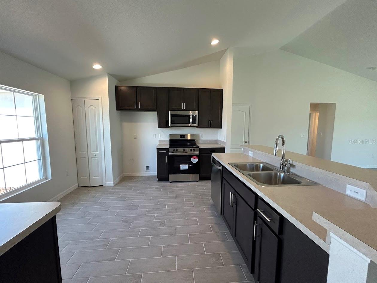 Image 3 of 11 For 6002 Nevada Street