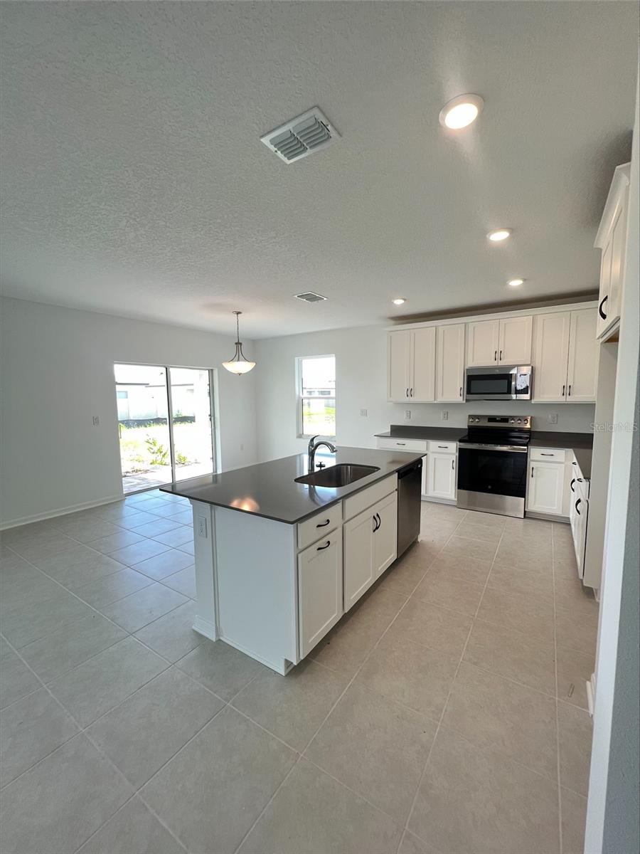 Image 4 of 17 For 16857 Fiesta Drive