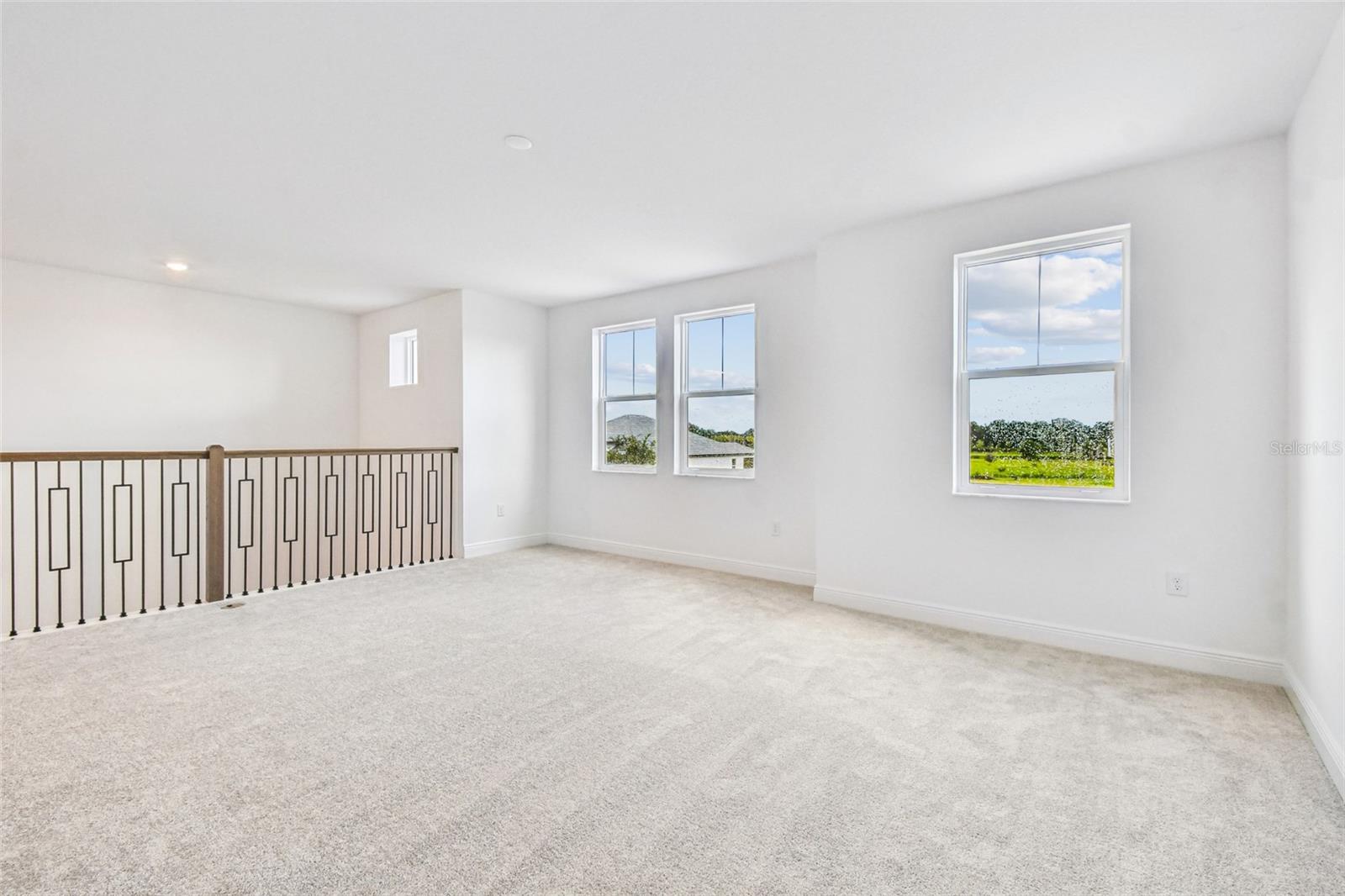 Image 17 of 40 For 7556 Nighthawk Drive