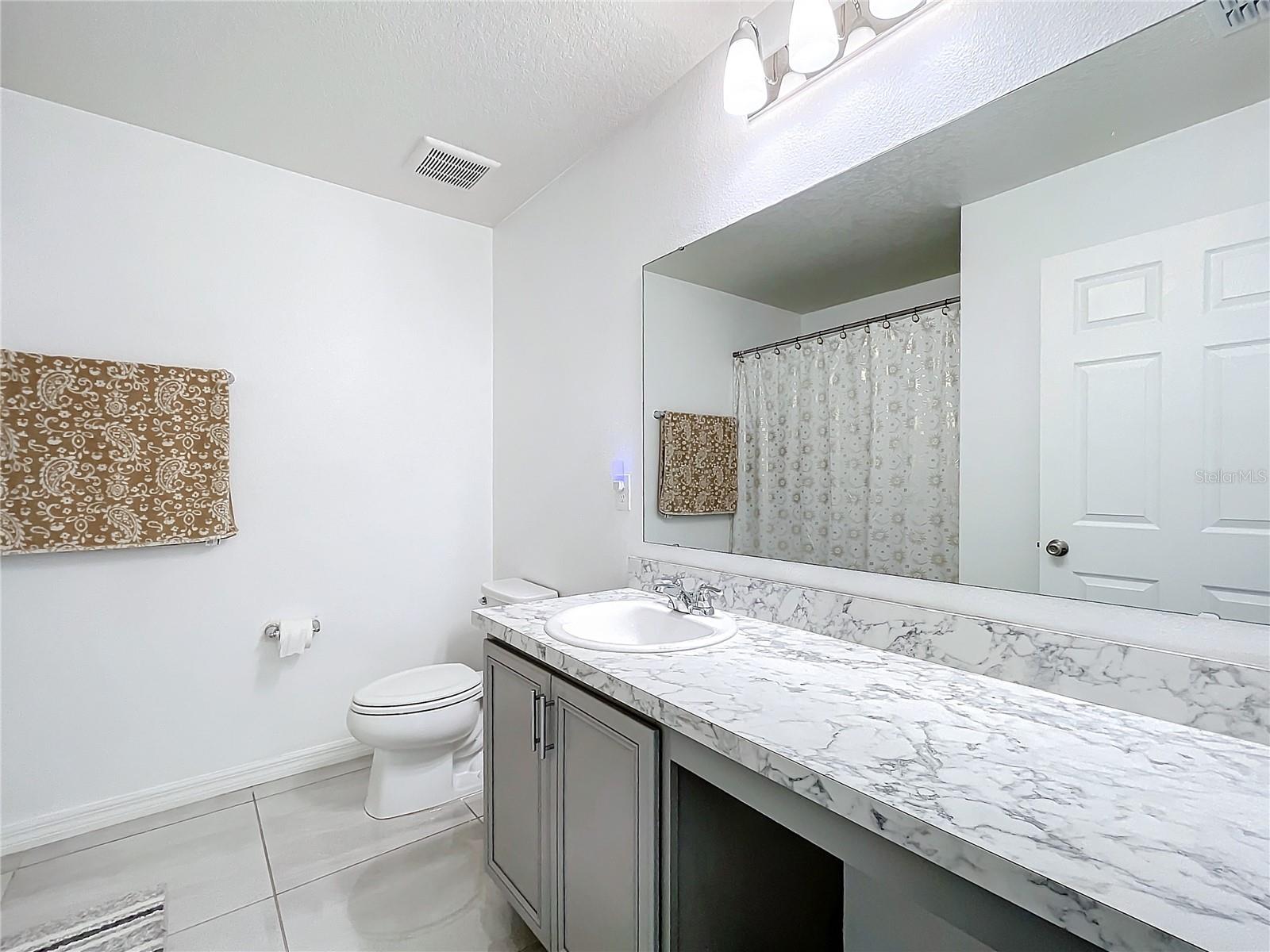 Listing photo id 27 for 2369 Crossandra Street