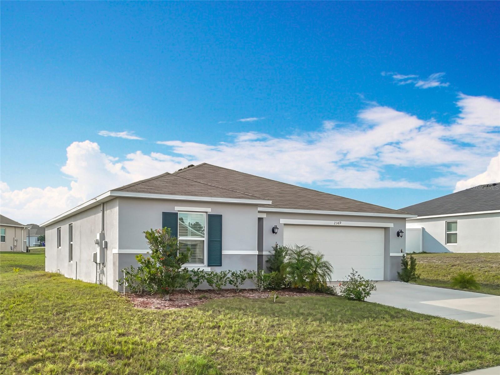 Listing photo id 1 for 2369 Crossandra Street
